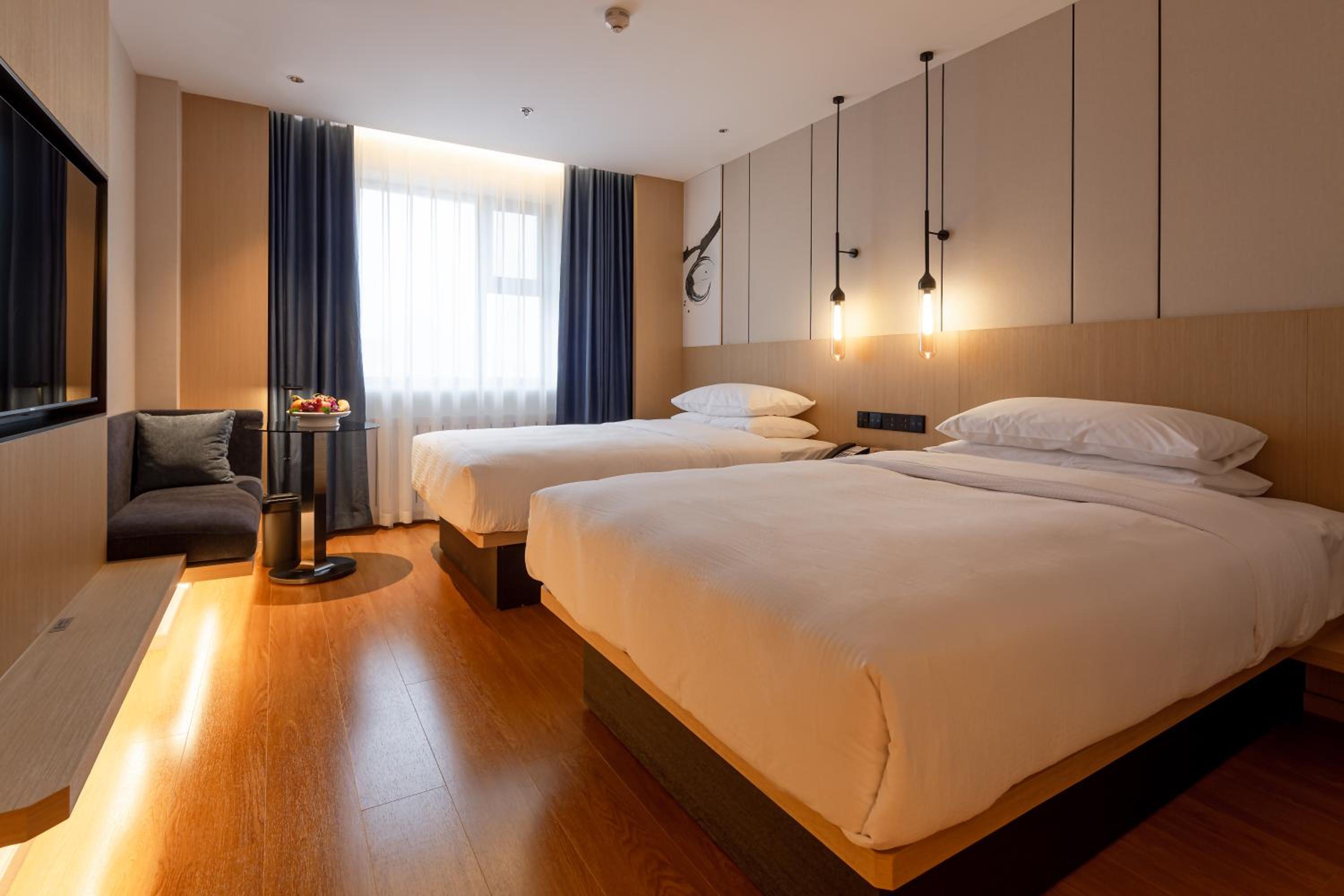Premier Twin Room photo 2