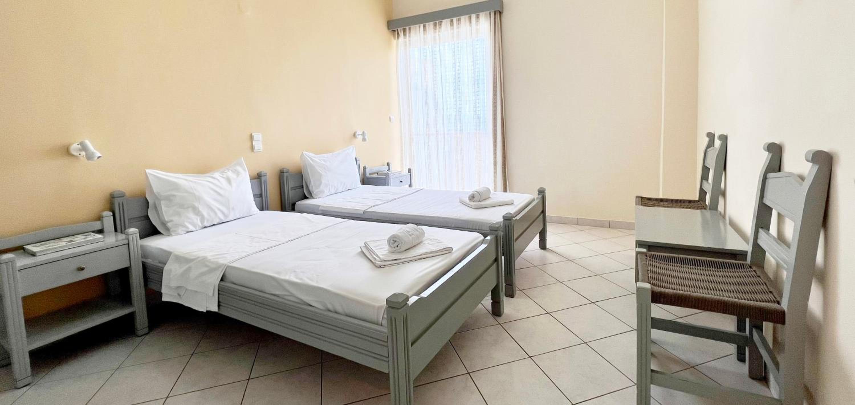 Budget Double Room - Photo 4