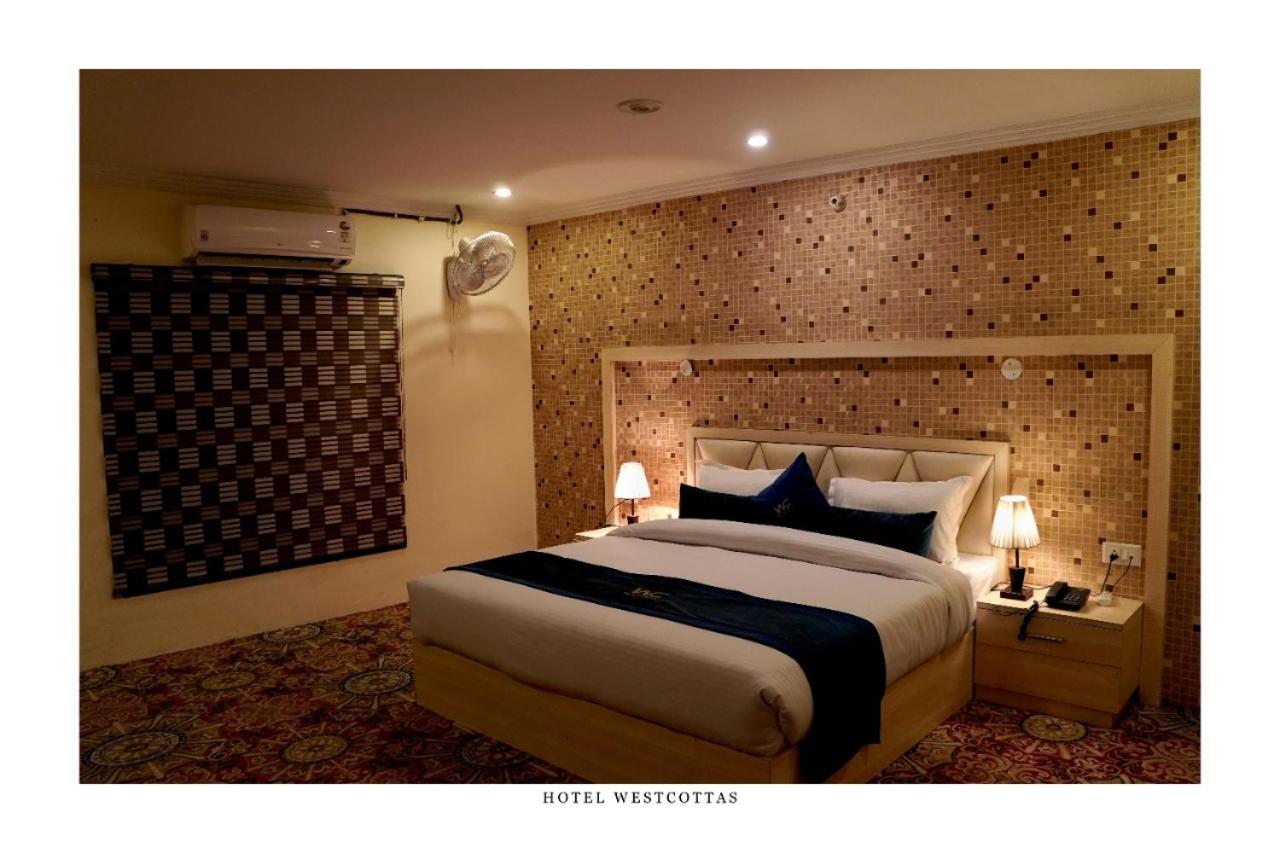 Superior King Room photo 2