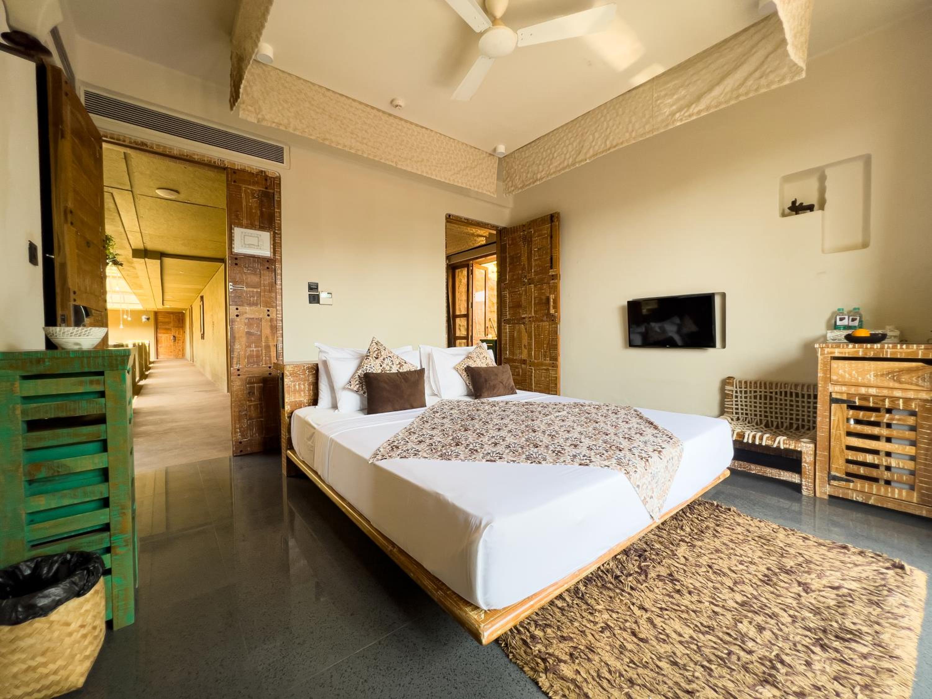Family Suite with Jacuzzi and Deck - Happy Hours with 2+1 offer on Beverages ( 4 to 7pm only) Family Suite with Jacuzzi and Deck - Happy Hours with 2+1 offer on Beverages ( 4 to 7pm only)