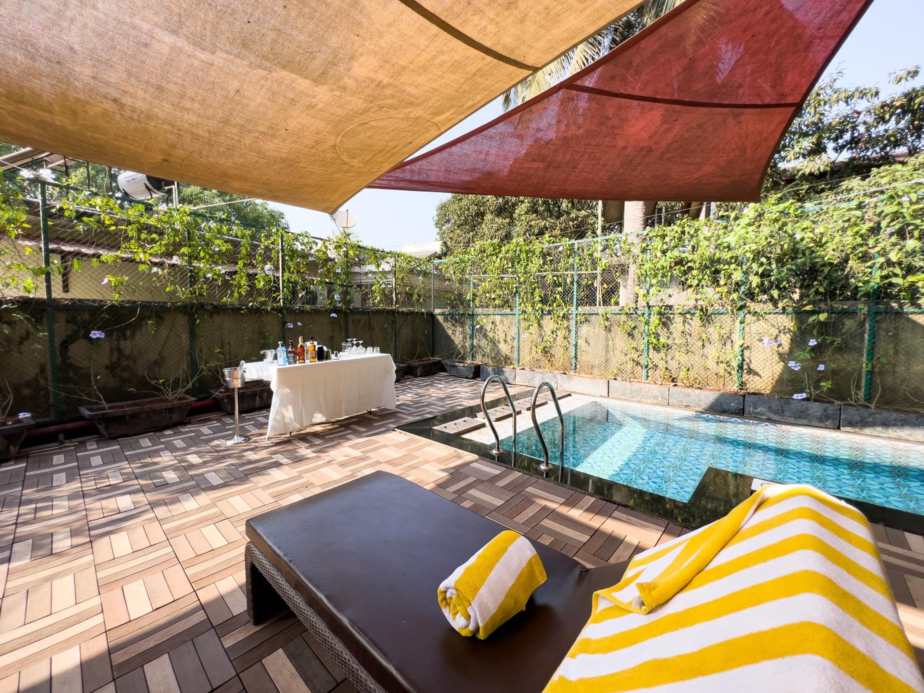 Lothal Suite - Private Pool and Deck - Happy Hours with 2+1 offer on Beverages ( 4 to 7pm only) - Photo 10