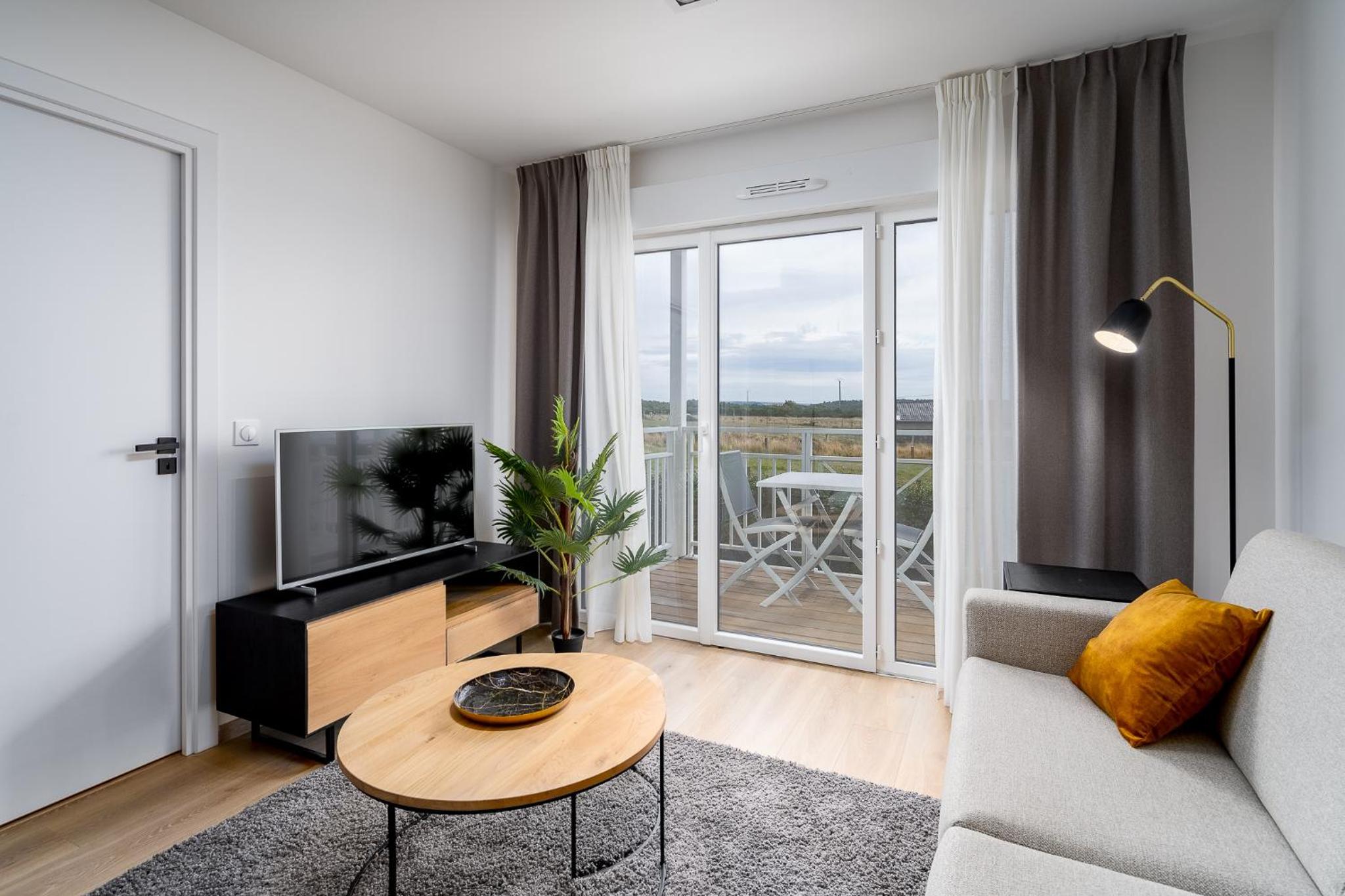 Apartment with Balcony photo 1