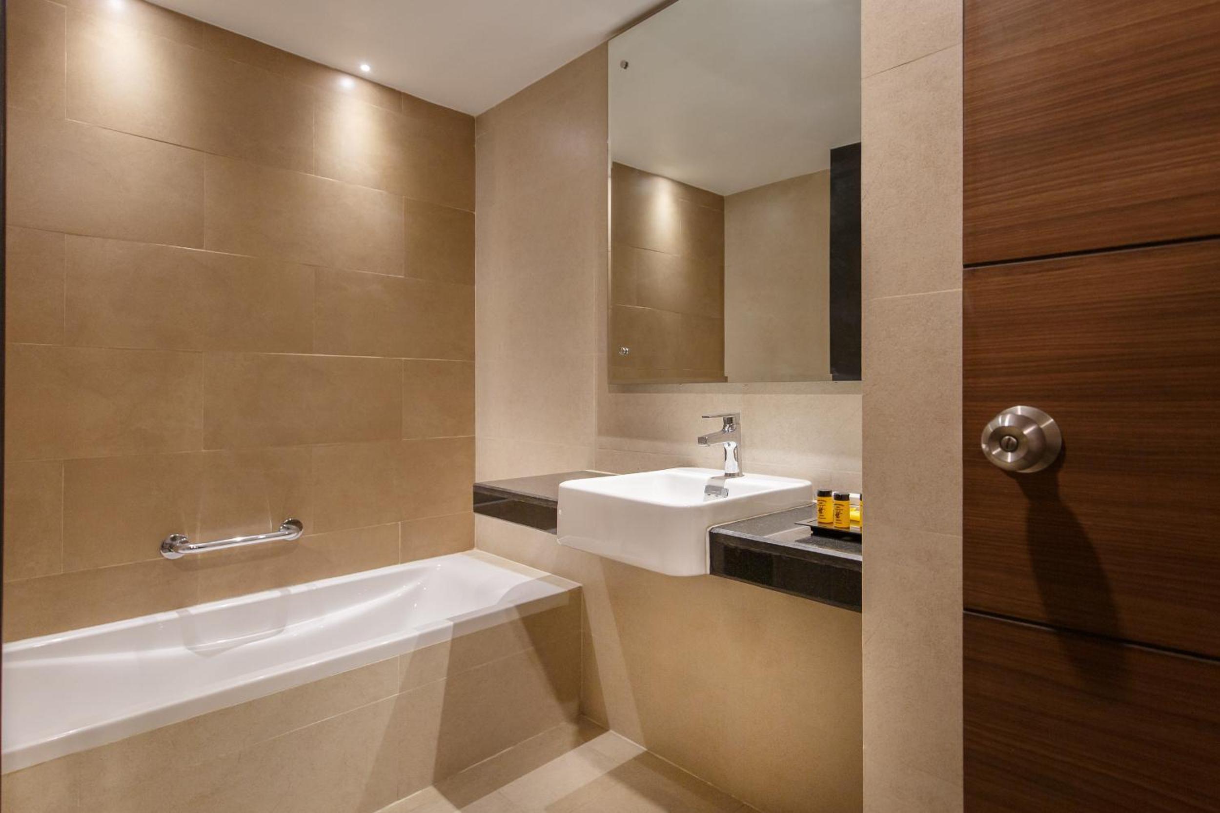 Executive Twin Room - Photo 5