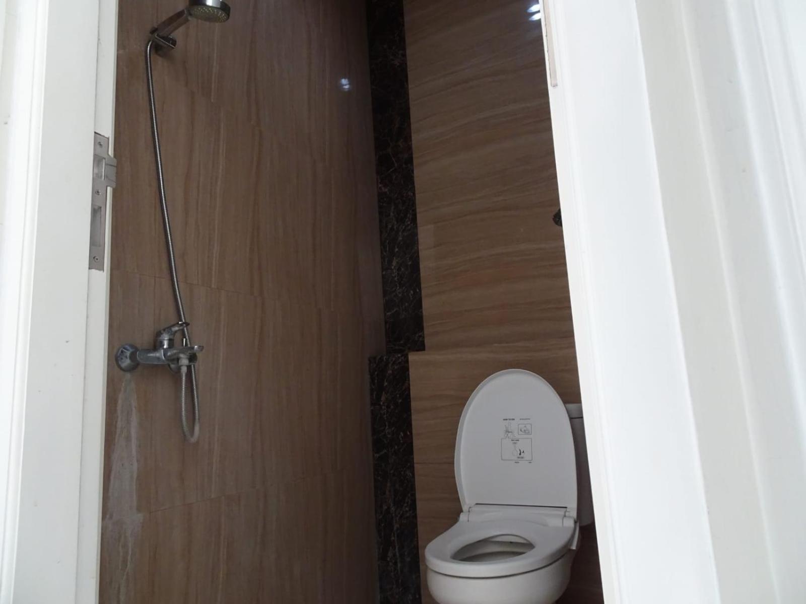 Double Room With Shared Bathroom photo 2