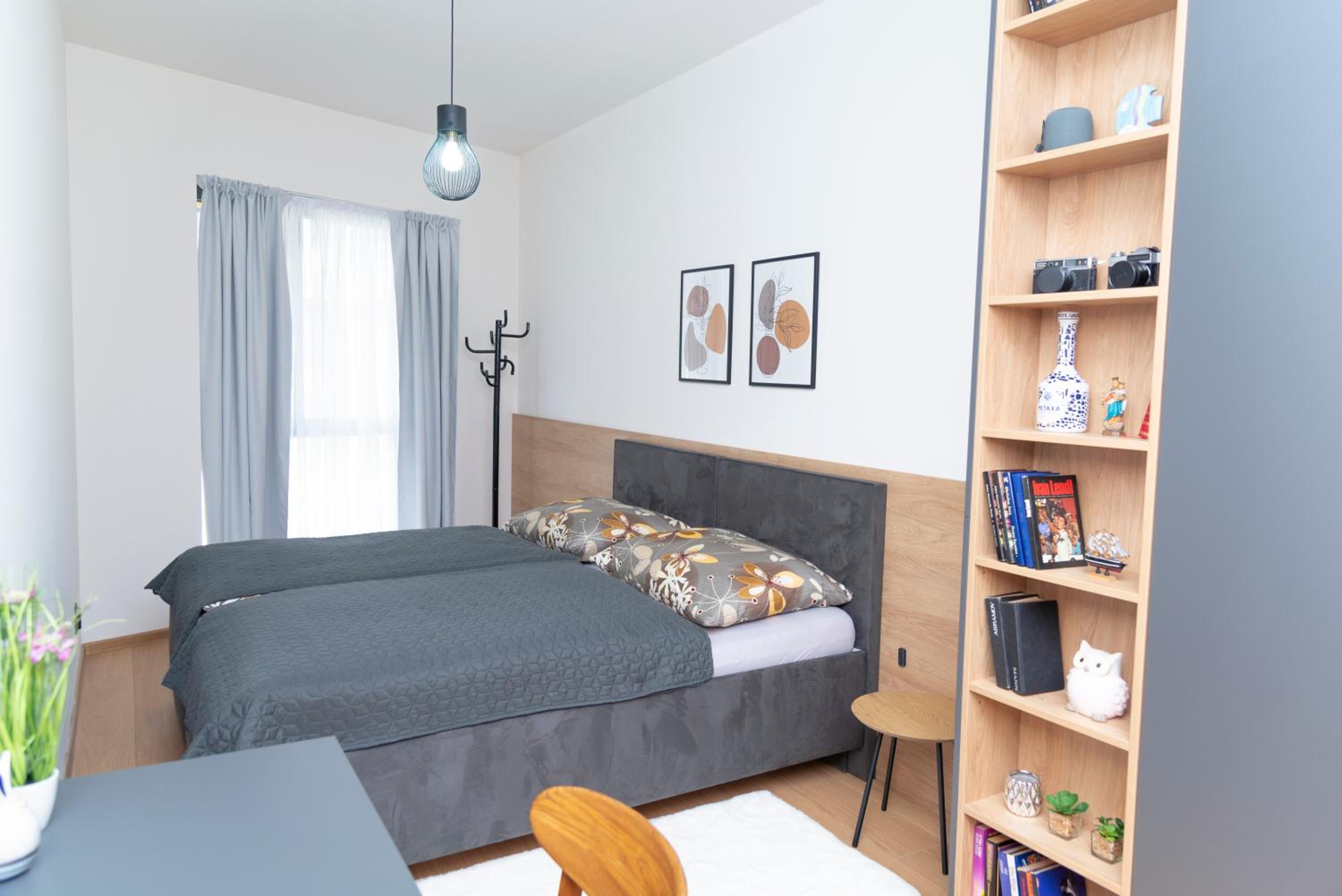 Apartment photo 2