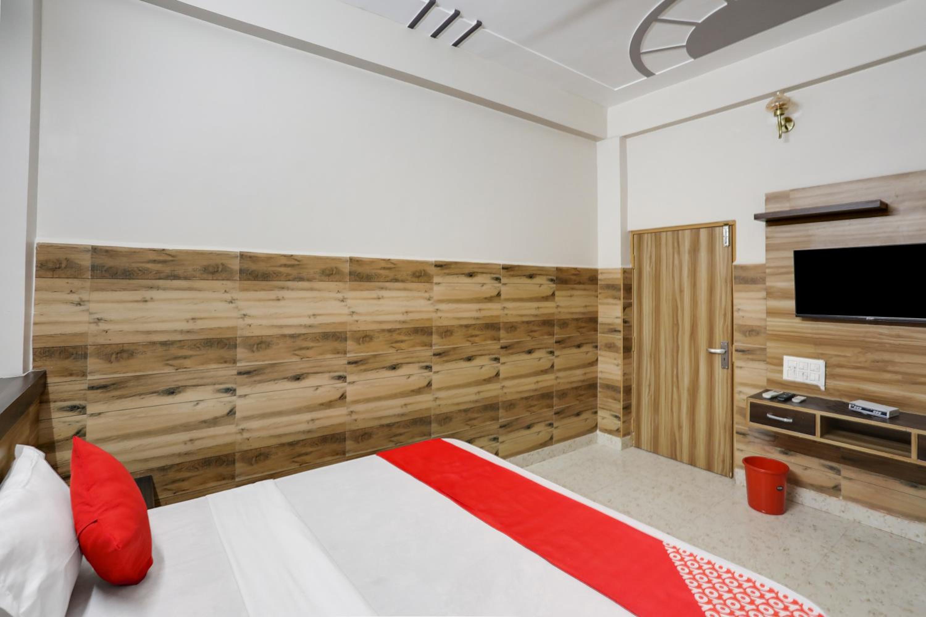 Classic Triple Room photo 2