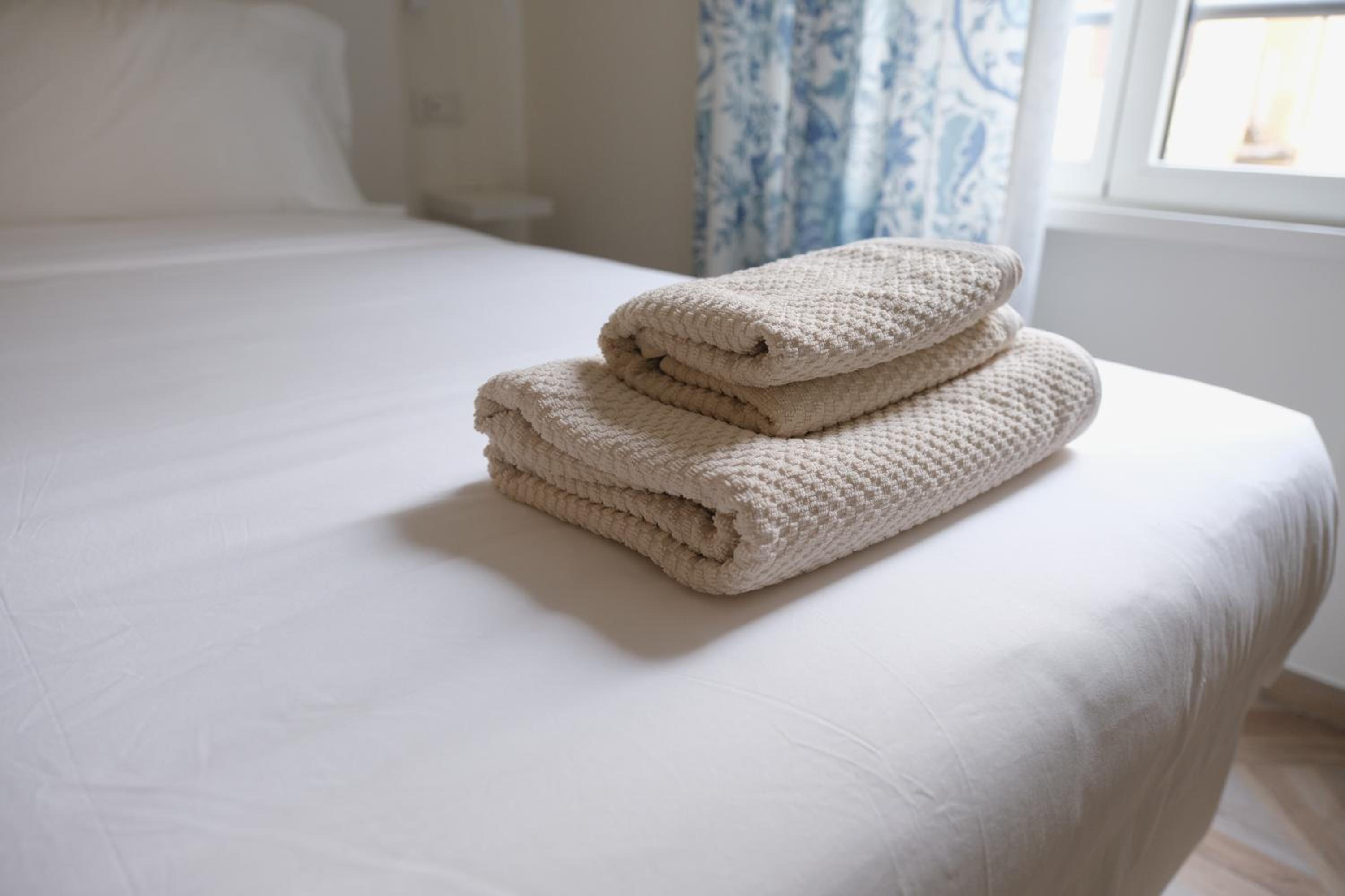 Double or Twin Room with City View photo 3