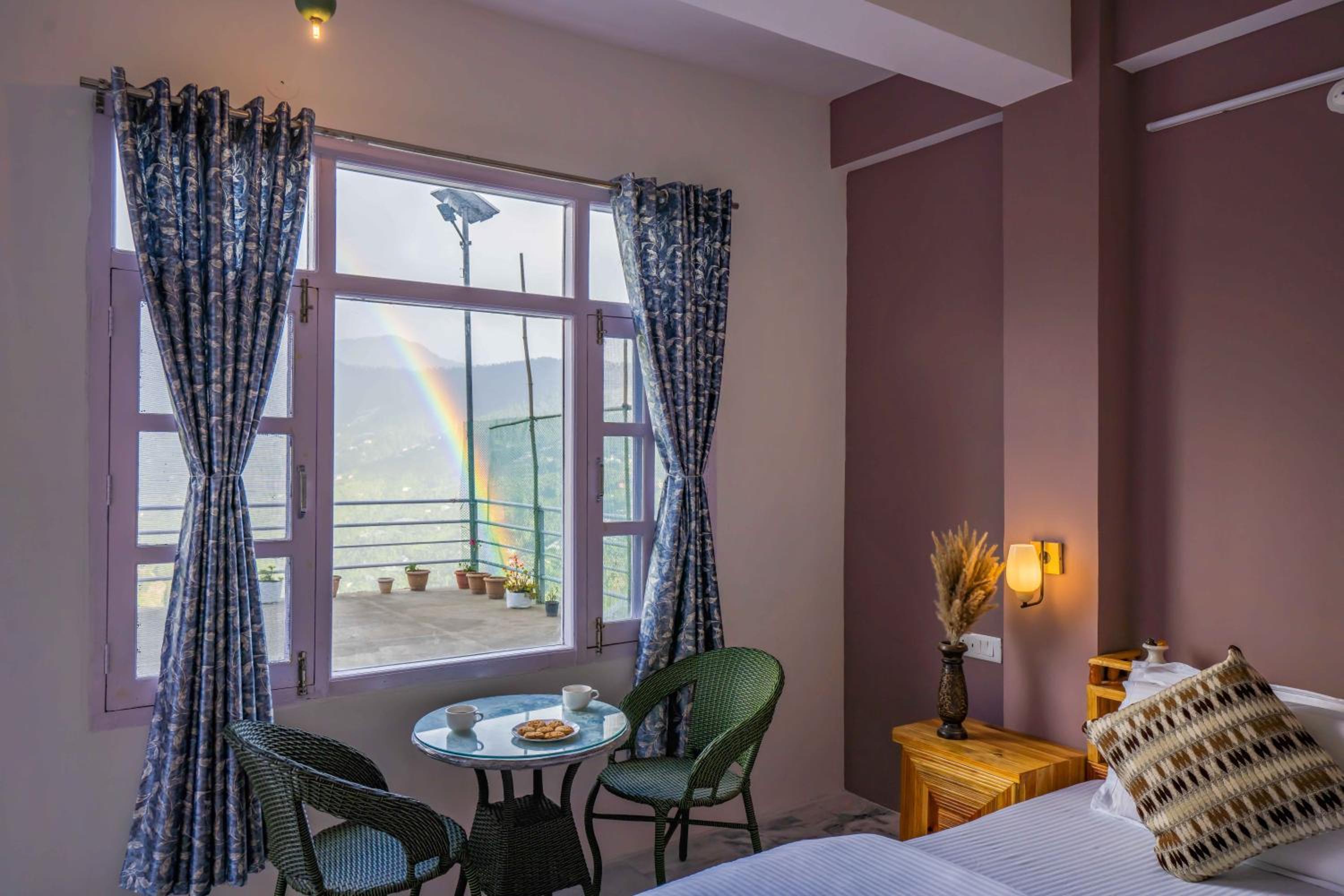 Deluxe Double Room - Photo 9