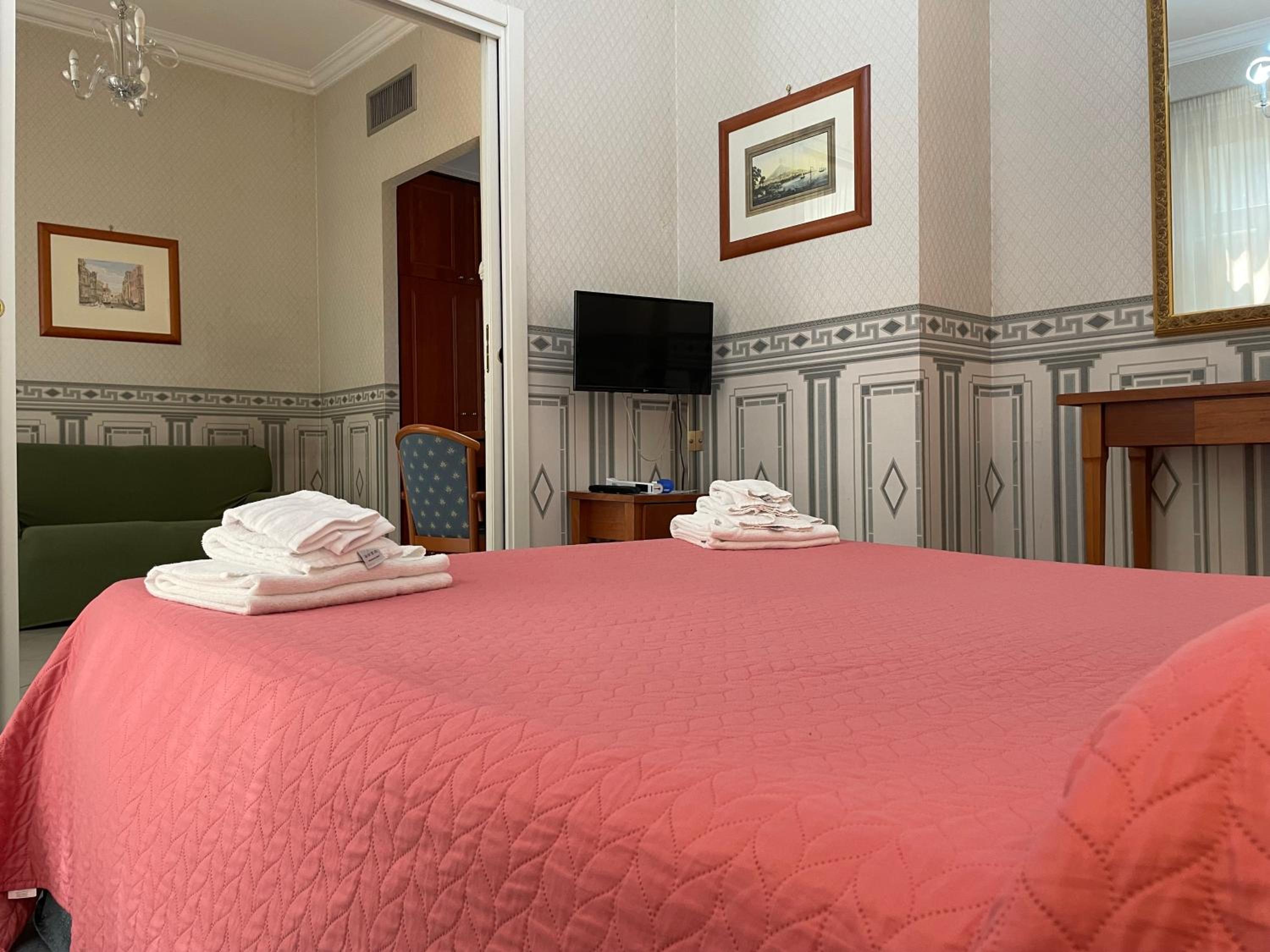 Suite with Garden View photo 2