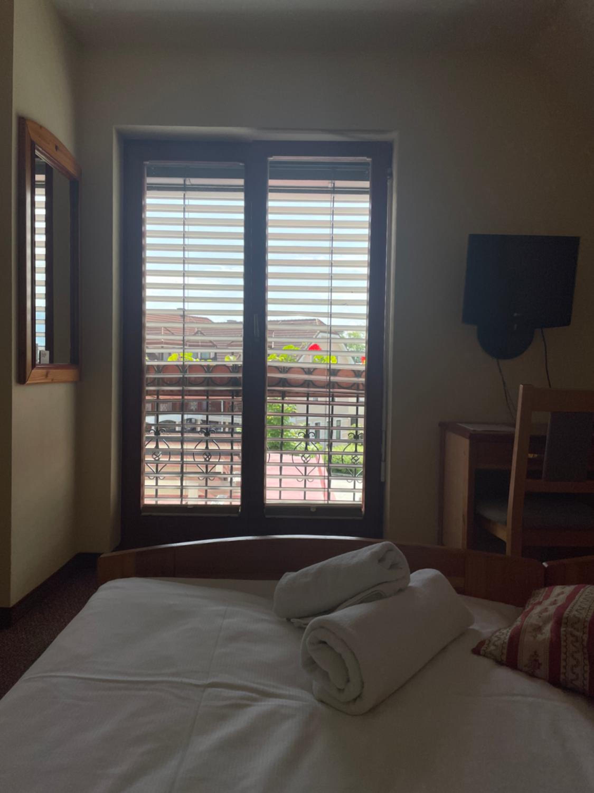 Double Room - Photo 5
