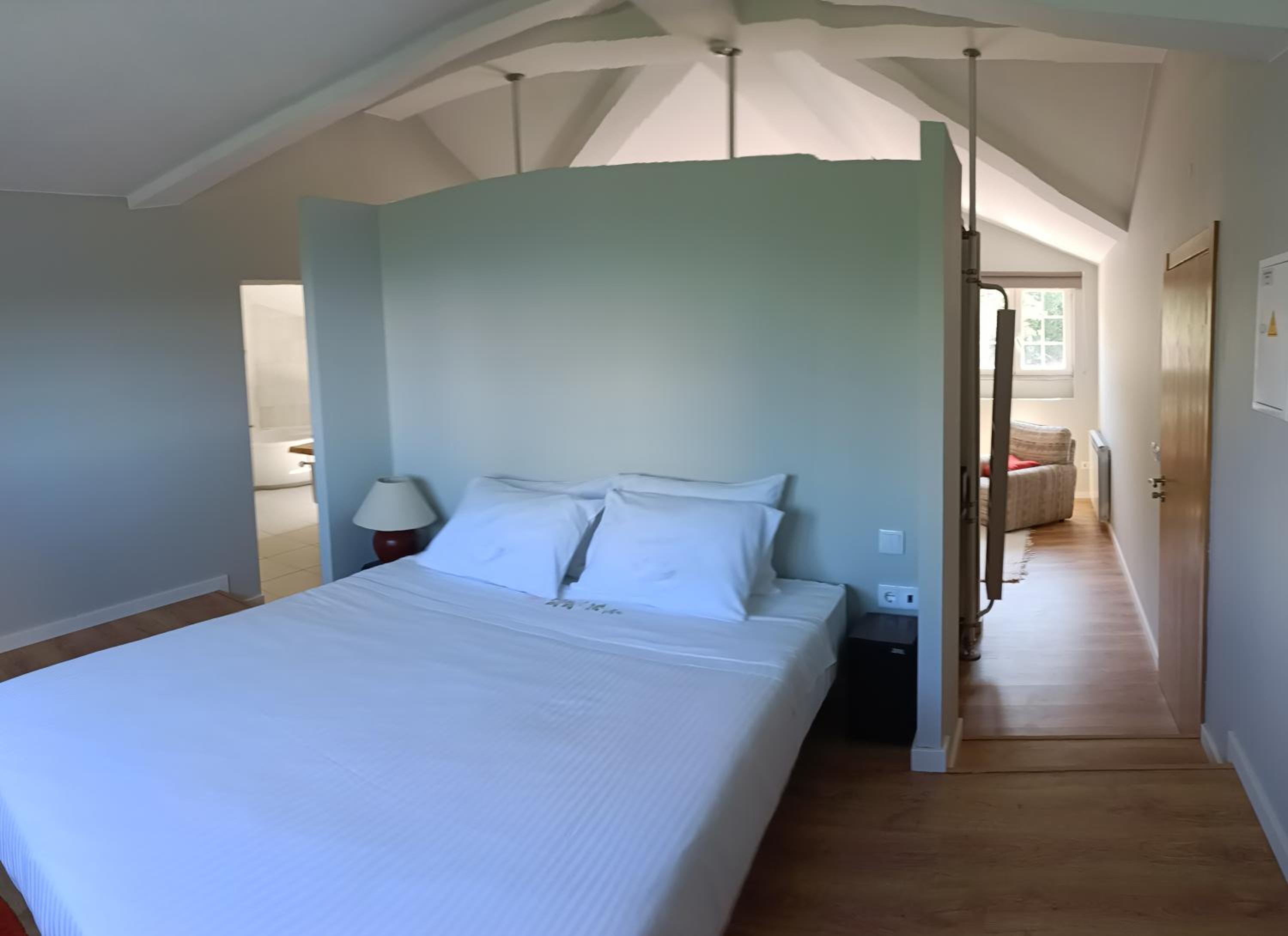Superior King Suite - Photo 4