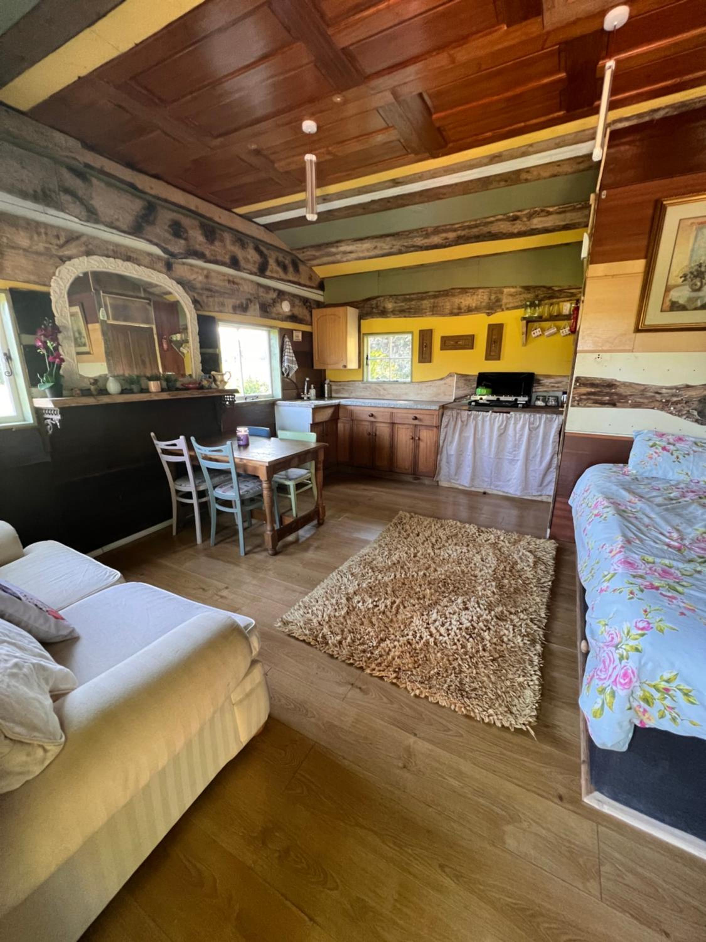 Mobile Home photo 1