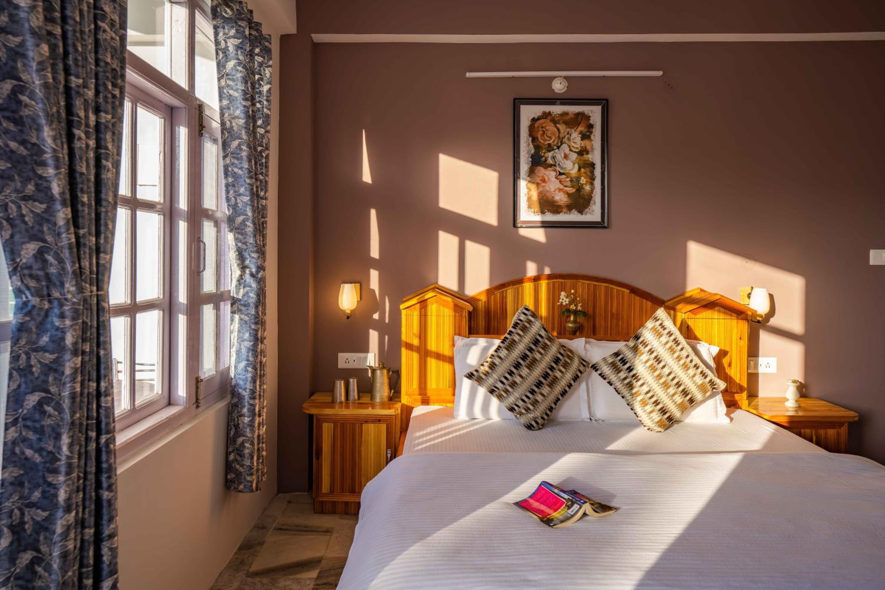 Deluxe Double Room - Photo 12