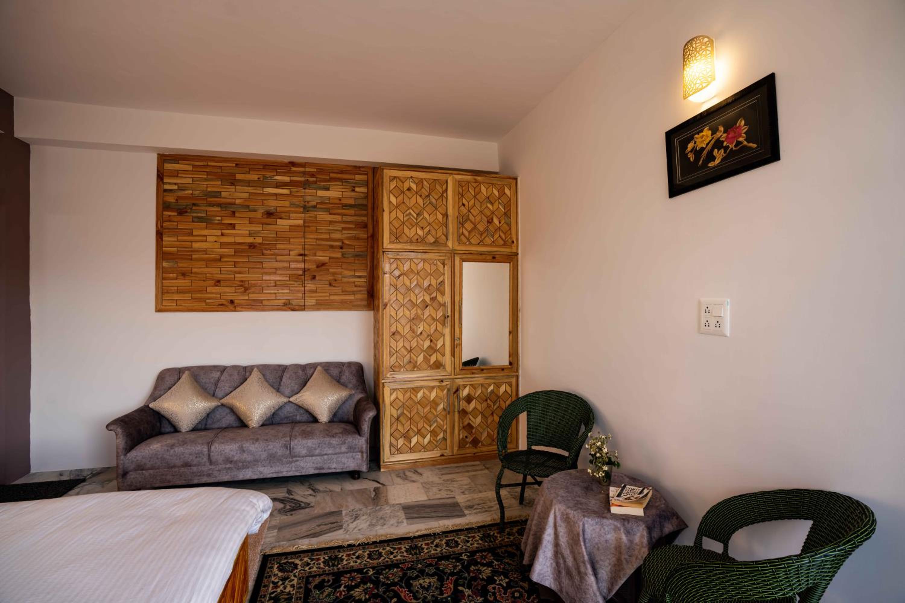 Deluxe Double Room - Photo 7