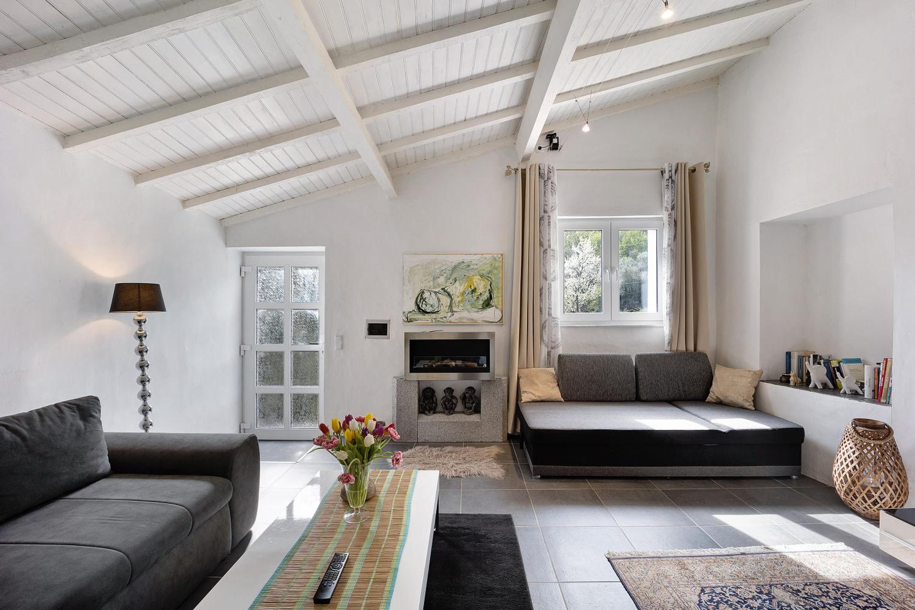 Two-Bedroom Deluxe Apartment with Garden View