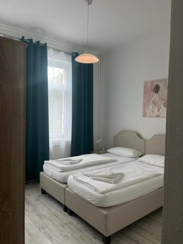 Double Room with Private Bathroom - Photo 6