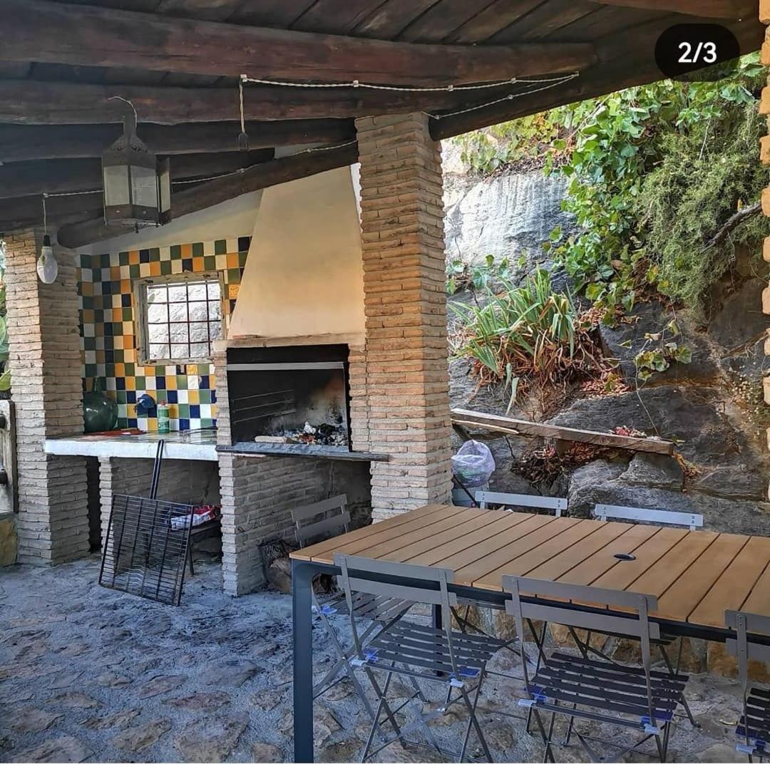 Five-Bedroom House - Photo 15