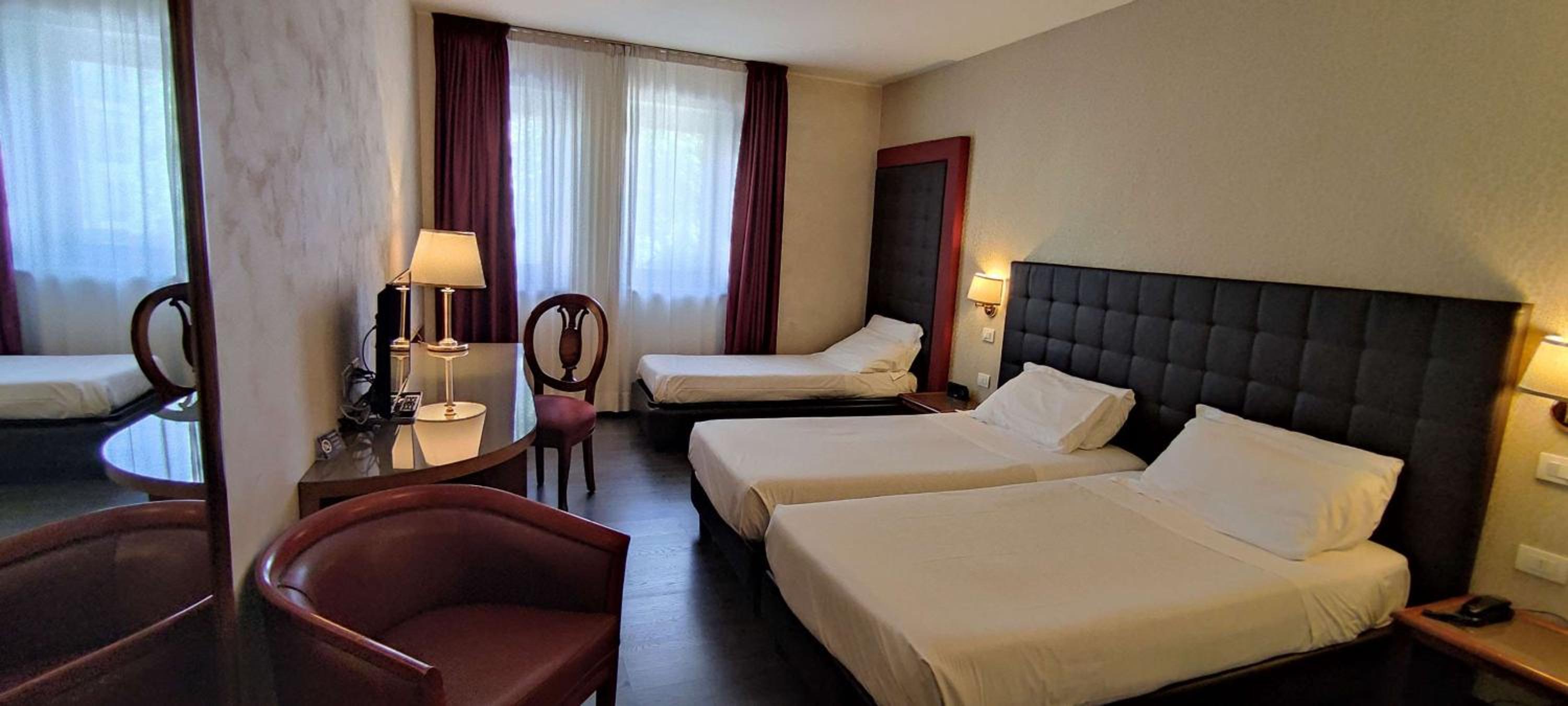 Superior King Room