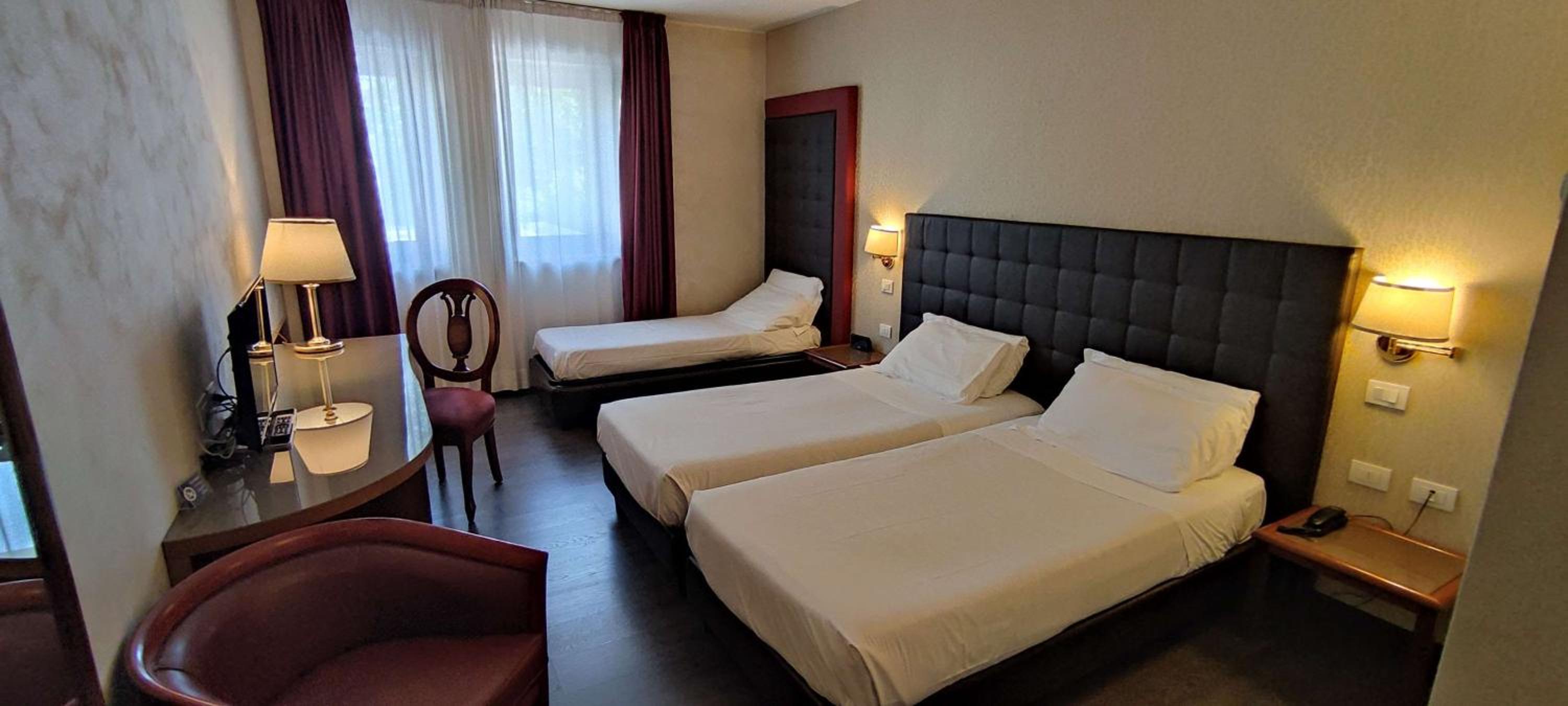 Superior King Room