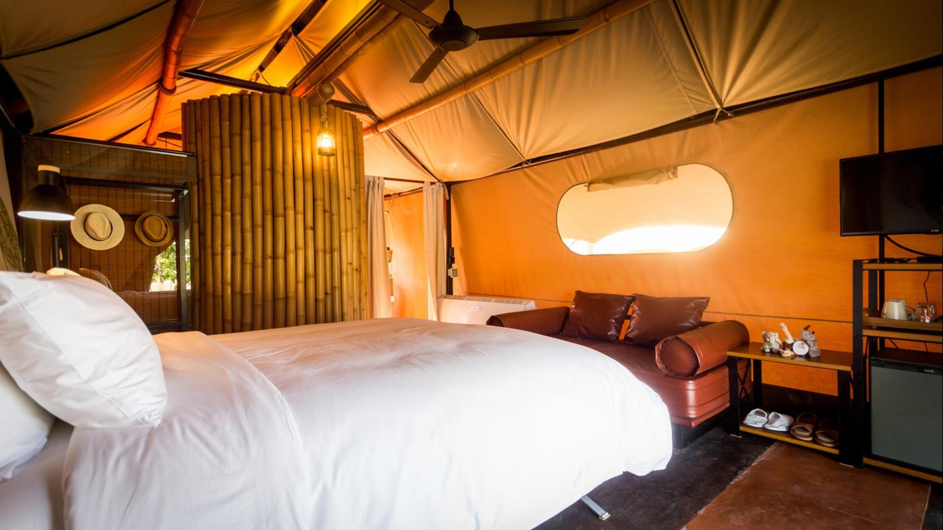 Deluxe Tent