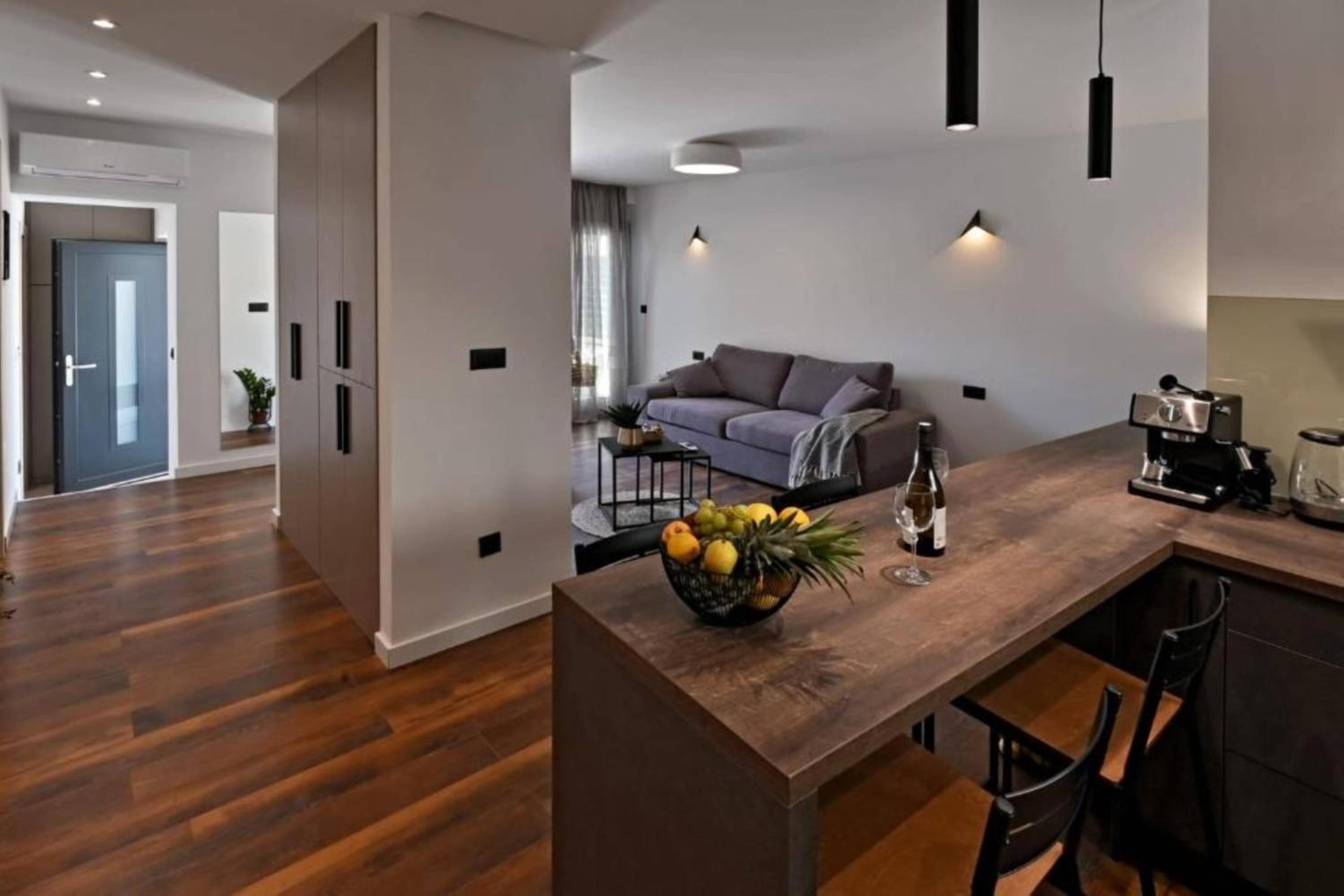 One Bedroom Apartment