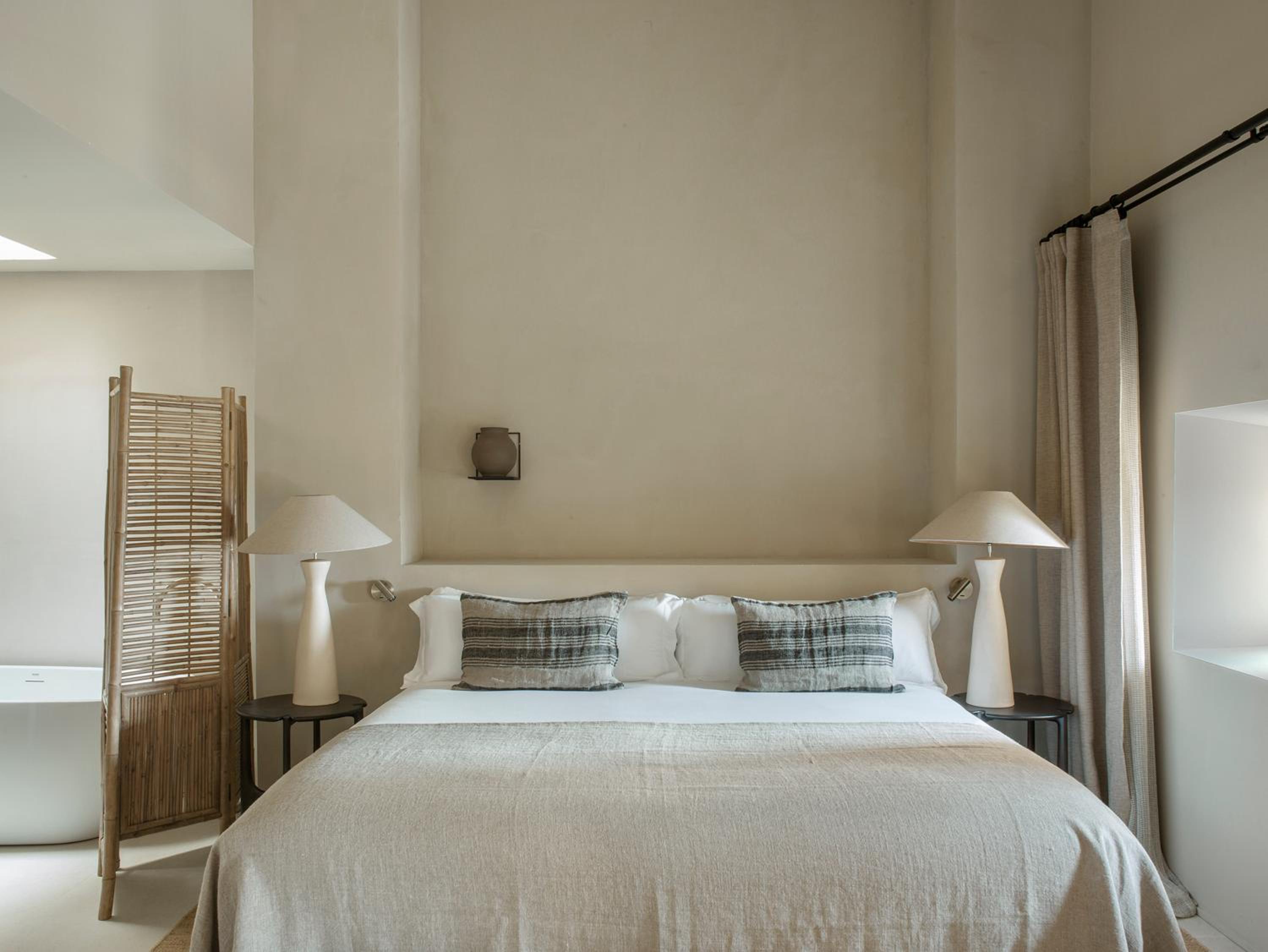 Suite - Photo 5
