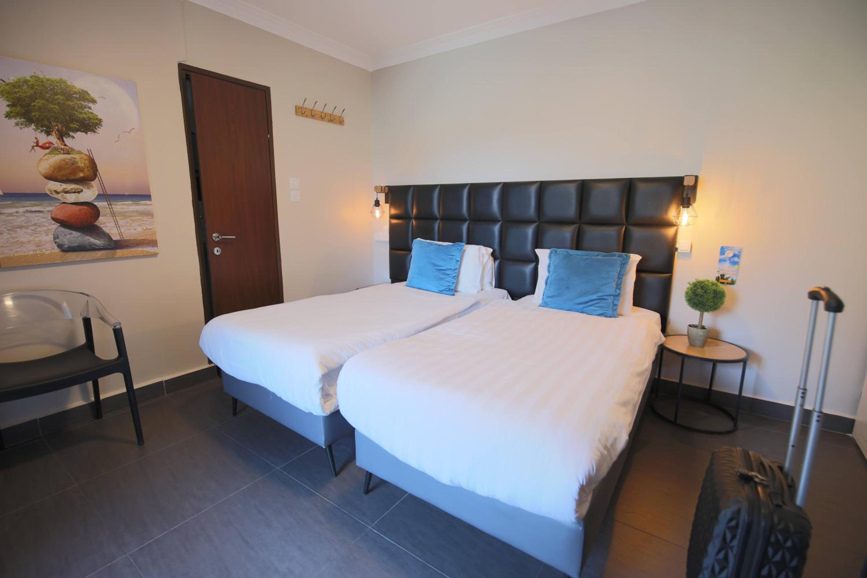 Standard Double or Twin Room photo 1