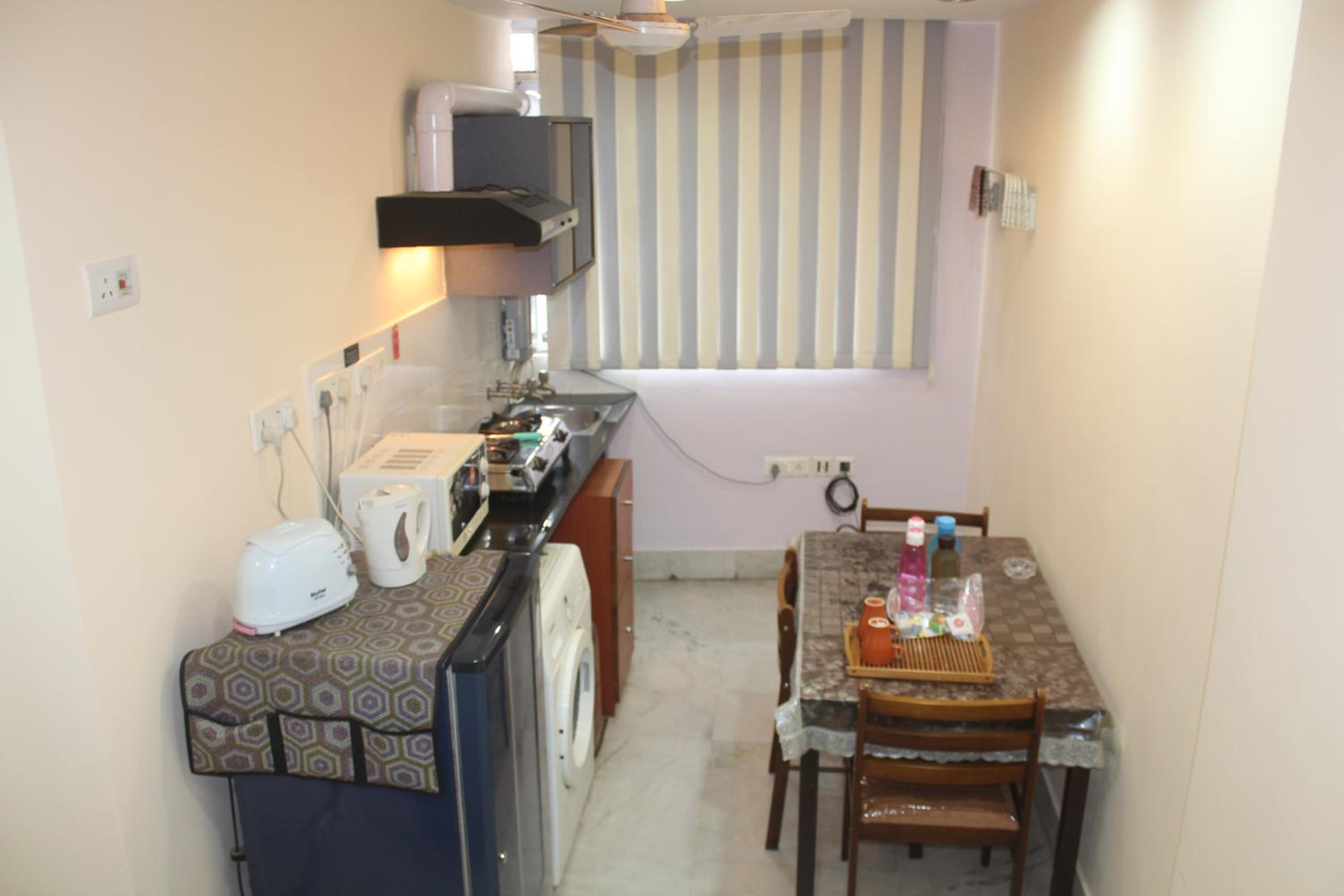 One-Bedroom Apartment - Photo 4