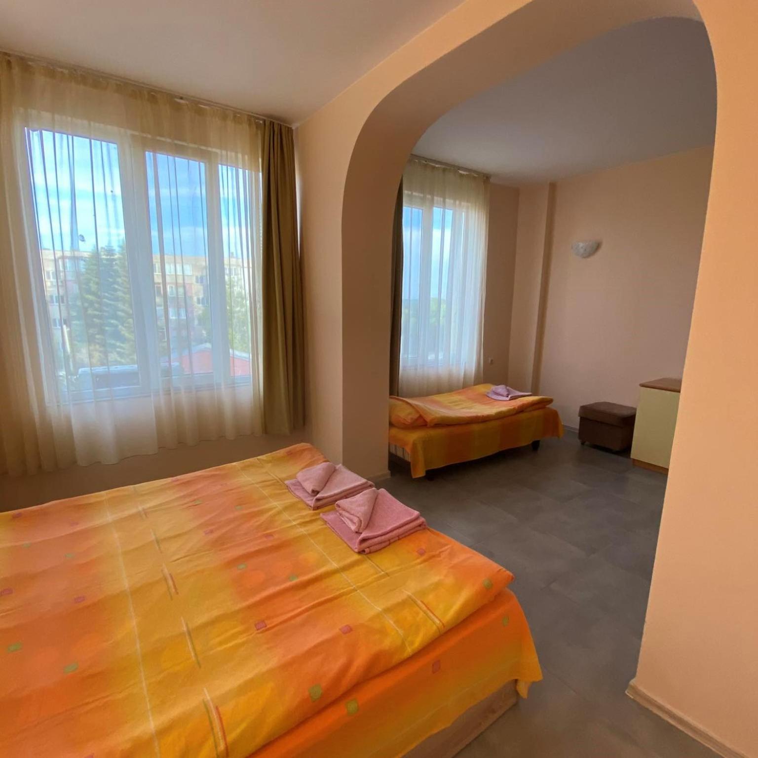 Standard Twin Room photo 2