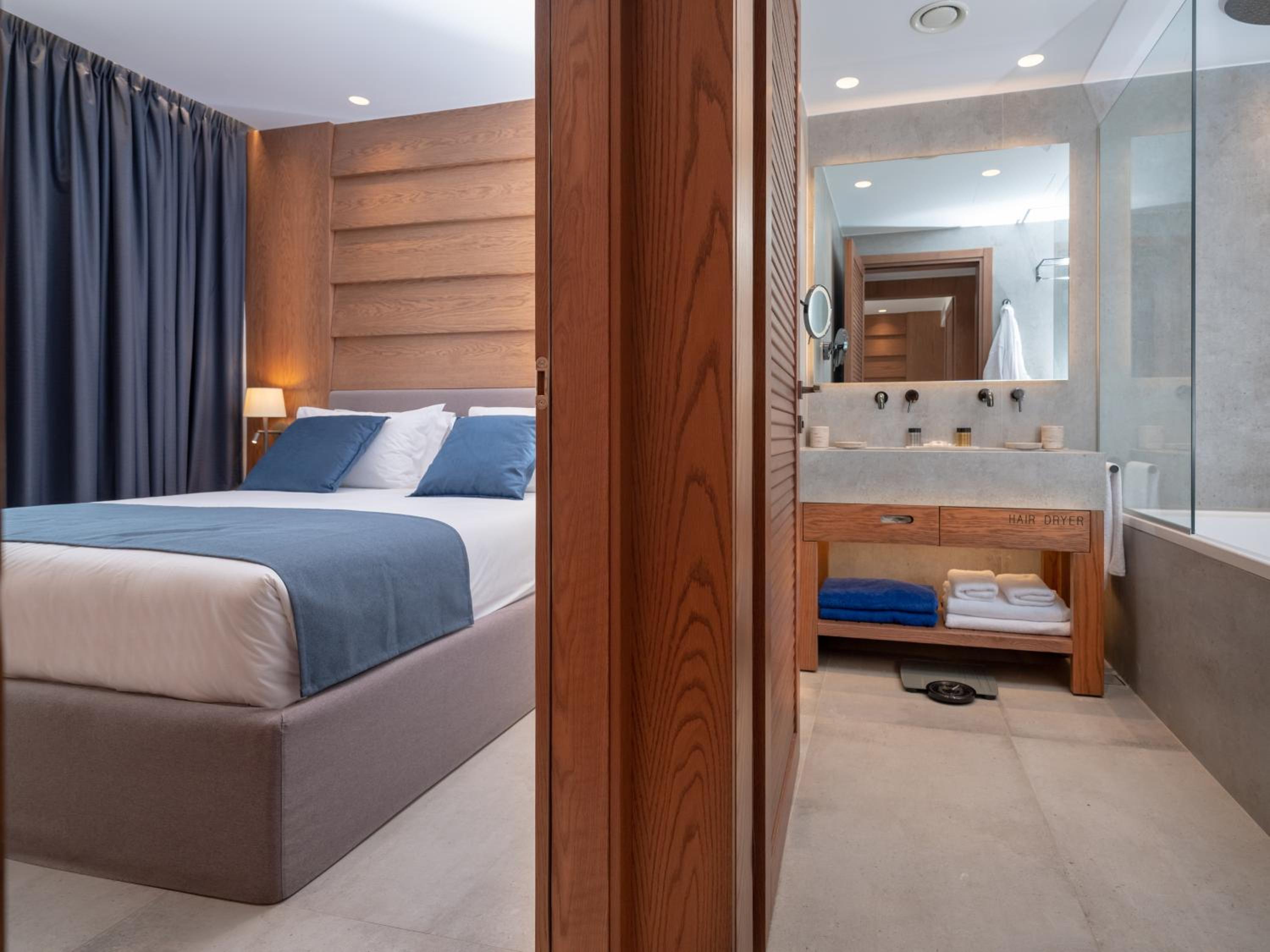 Exclusive Family Suite 2 Bedrooms and 1 bathroom with Garden or Pool view