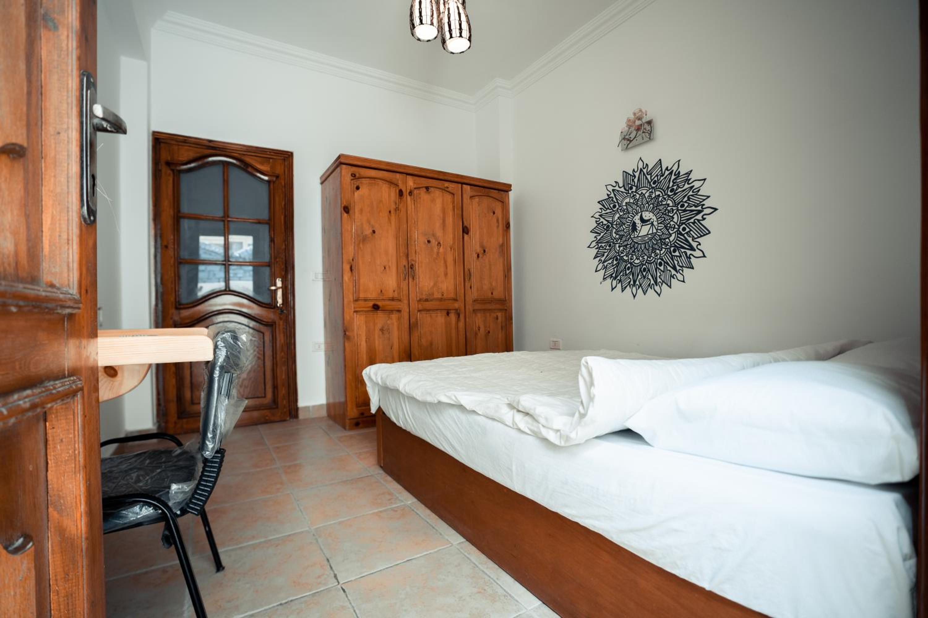 Double room with backyard - Photo 9