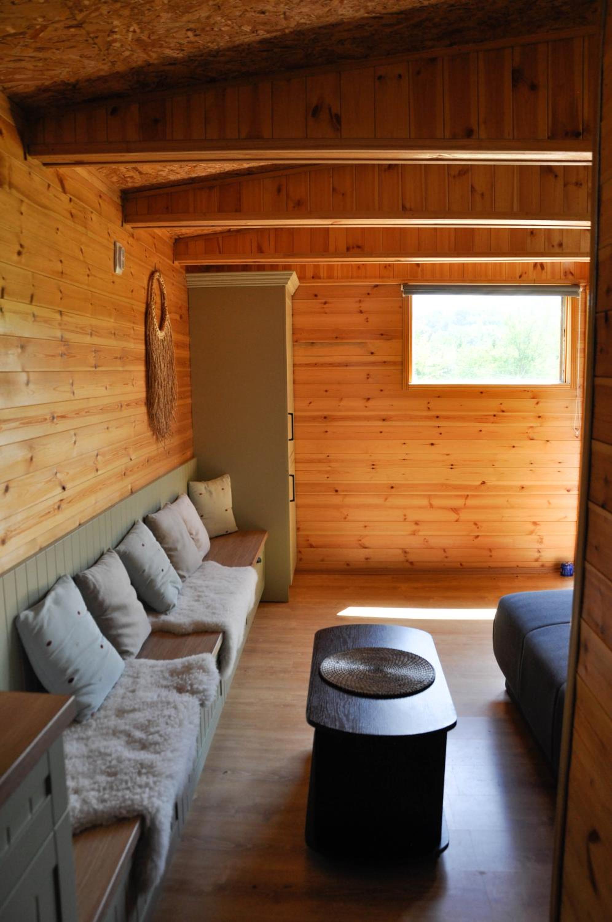 One-Bedroom House photo 1