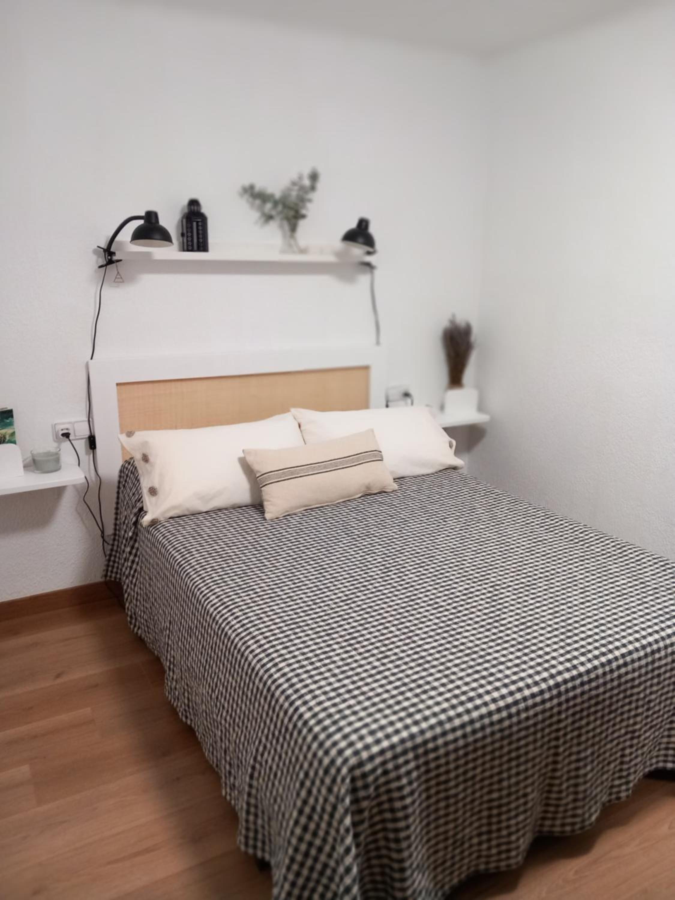 Three-Bedroom House photo 2
