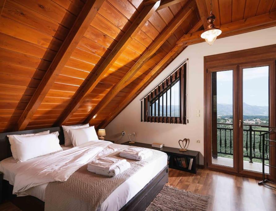 Three-Bedroom Villa photo 1