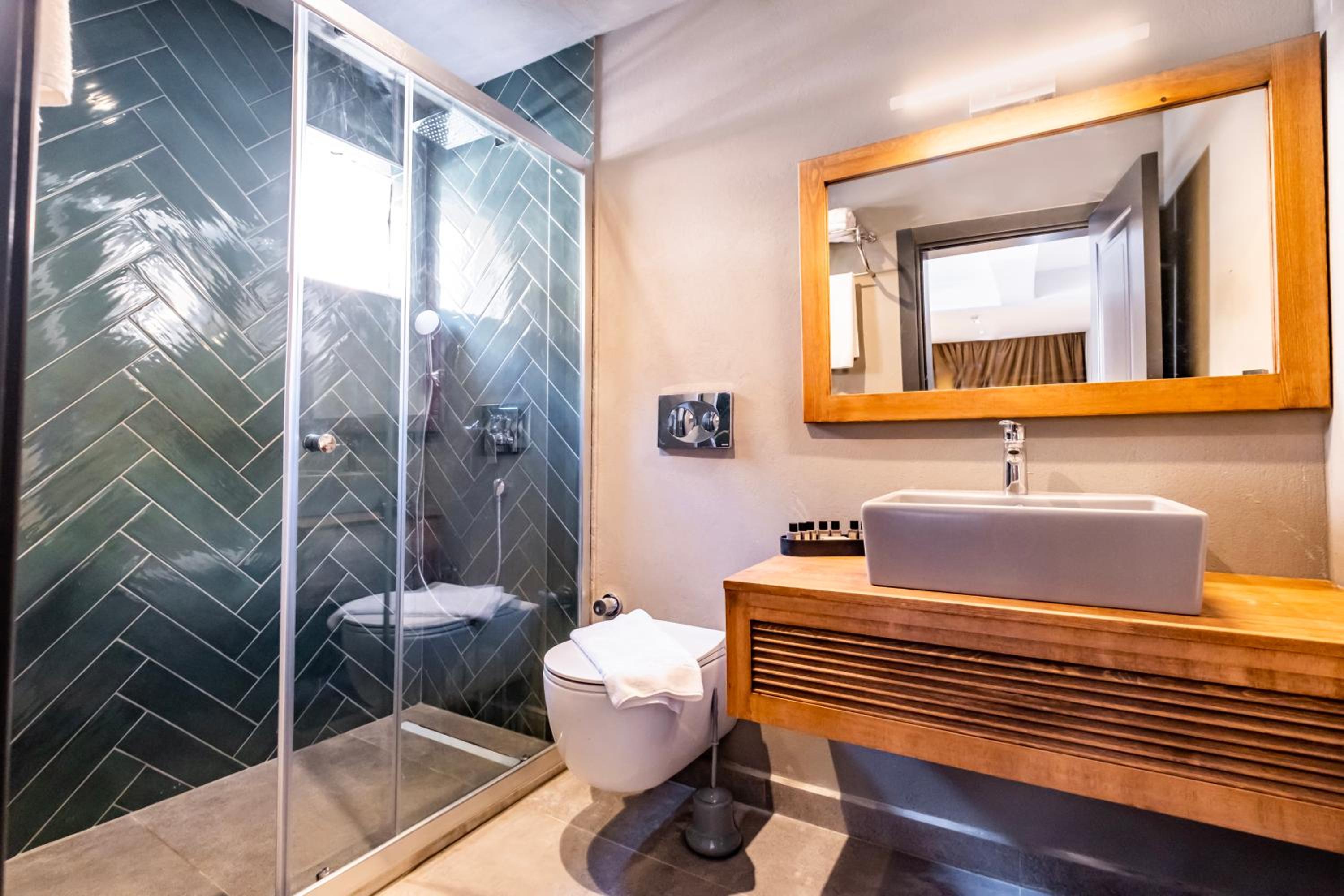 Double Room with Garden View - Photo 11