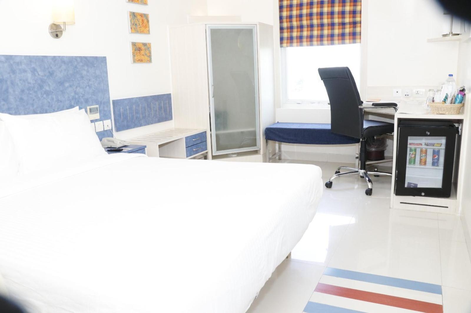 Deluxe Room - 1 Double Bed - Photo 3