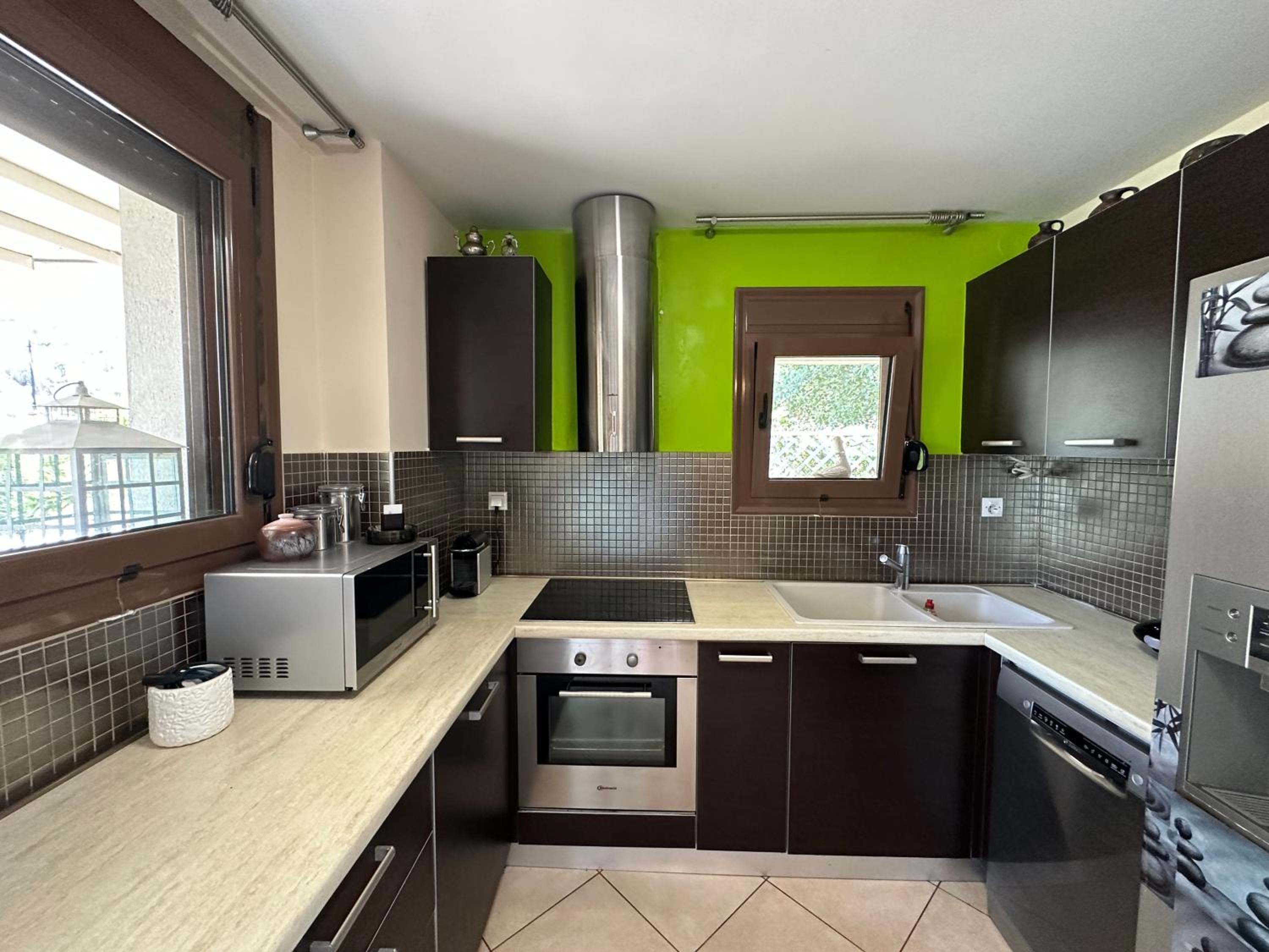 Villa photo 2