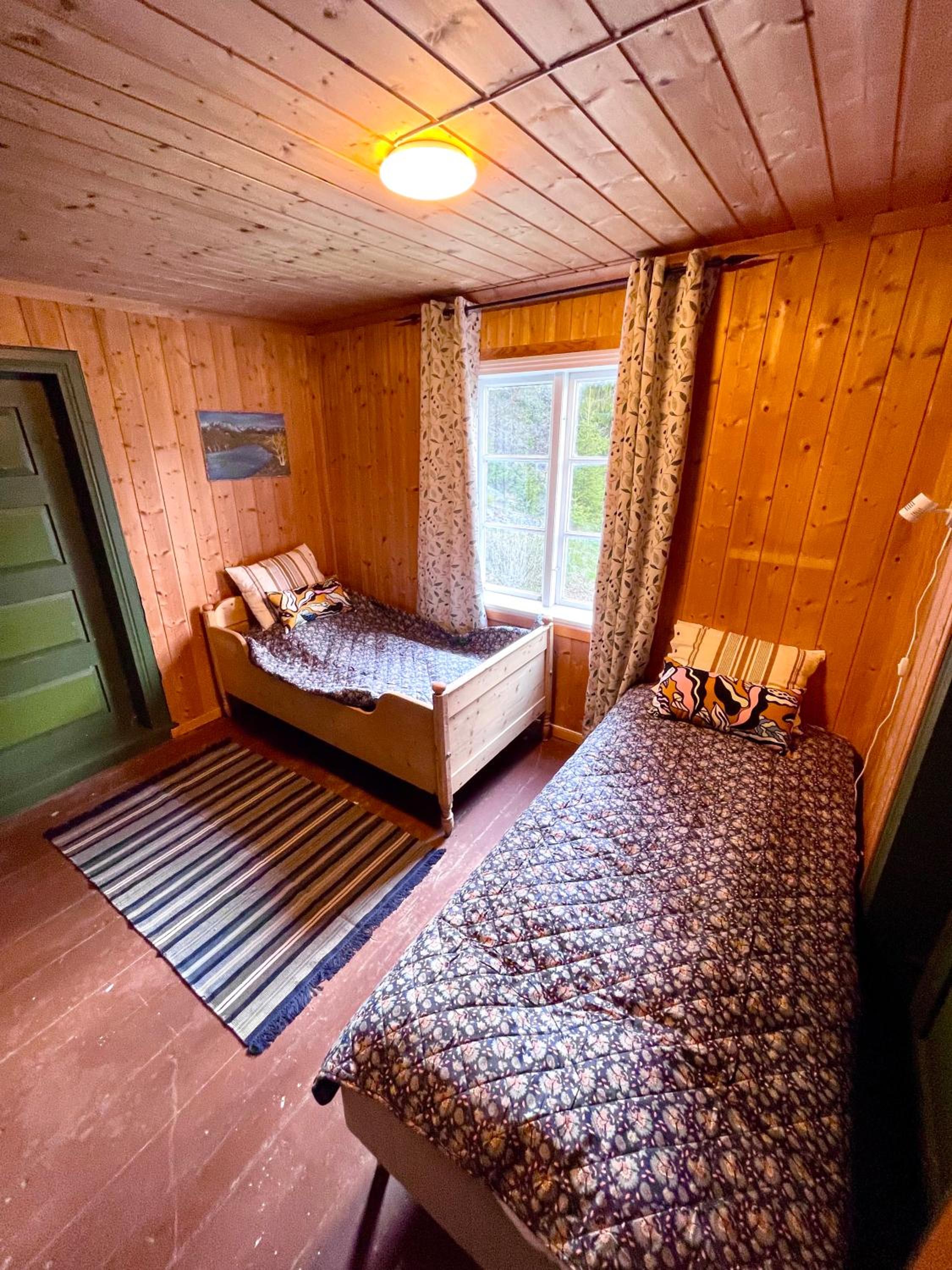 Two-Bedroom House - Photo 5