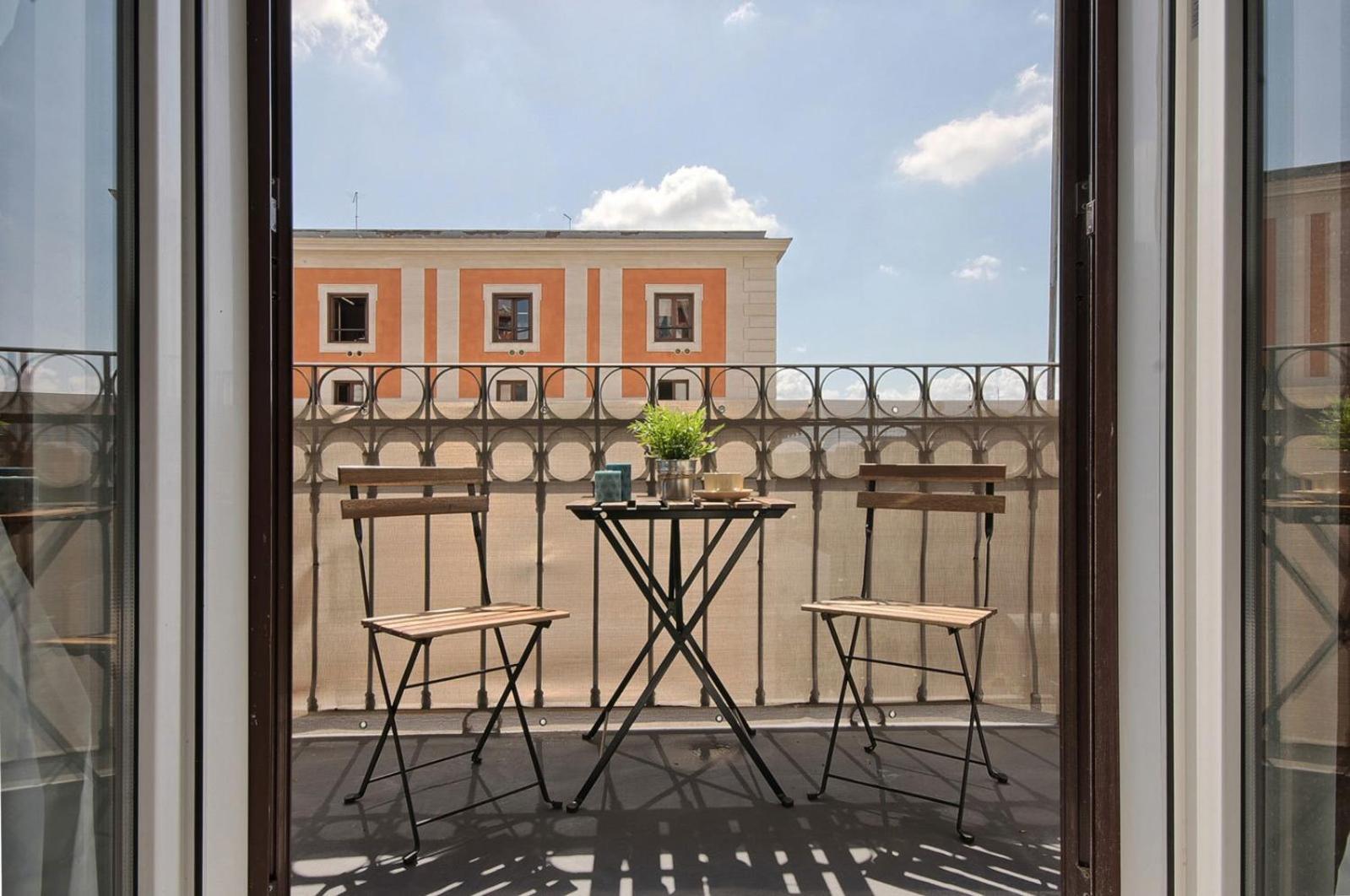 Deluxe Double or Twin Room with Balcony photo 3