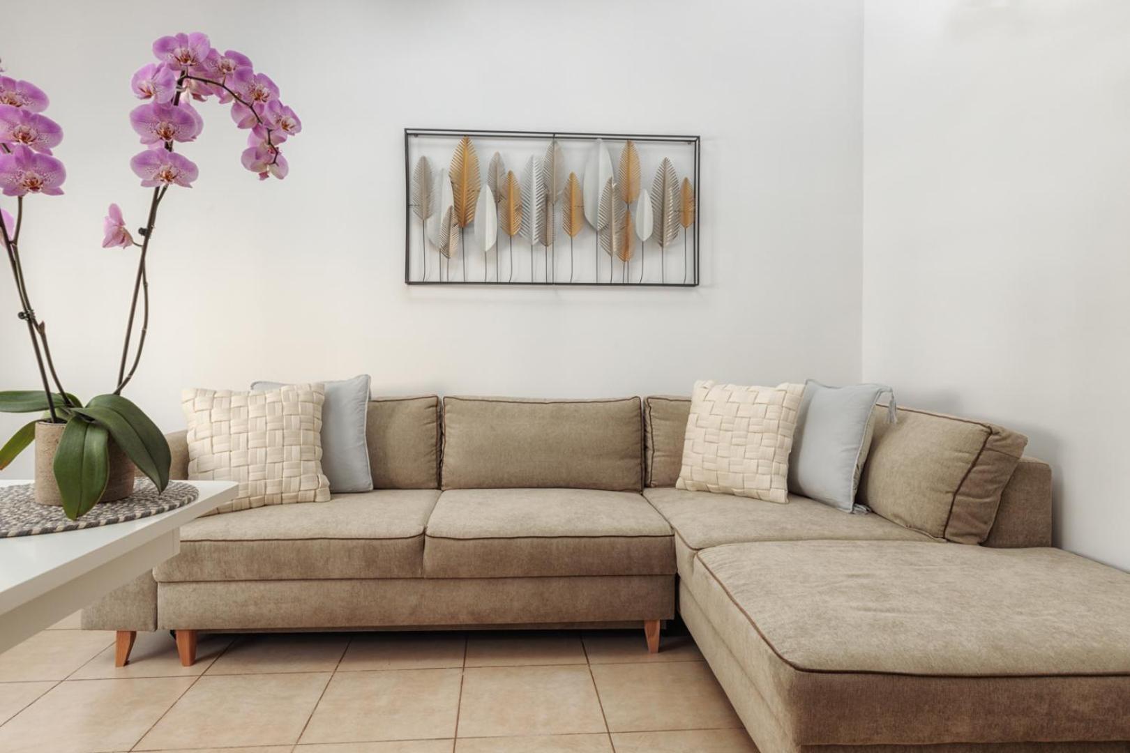 Apartment photo 2