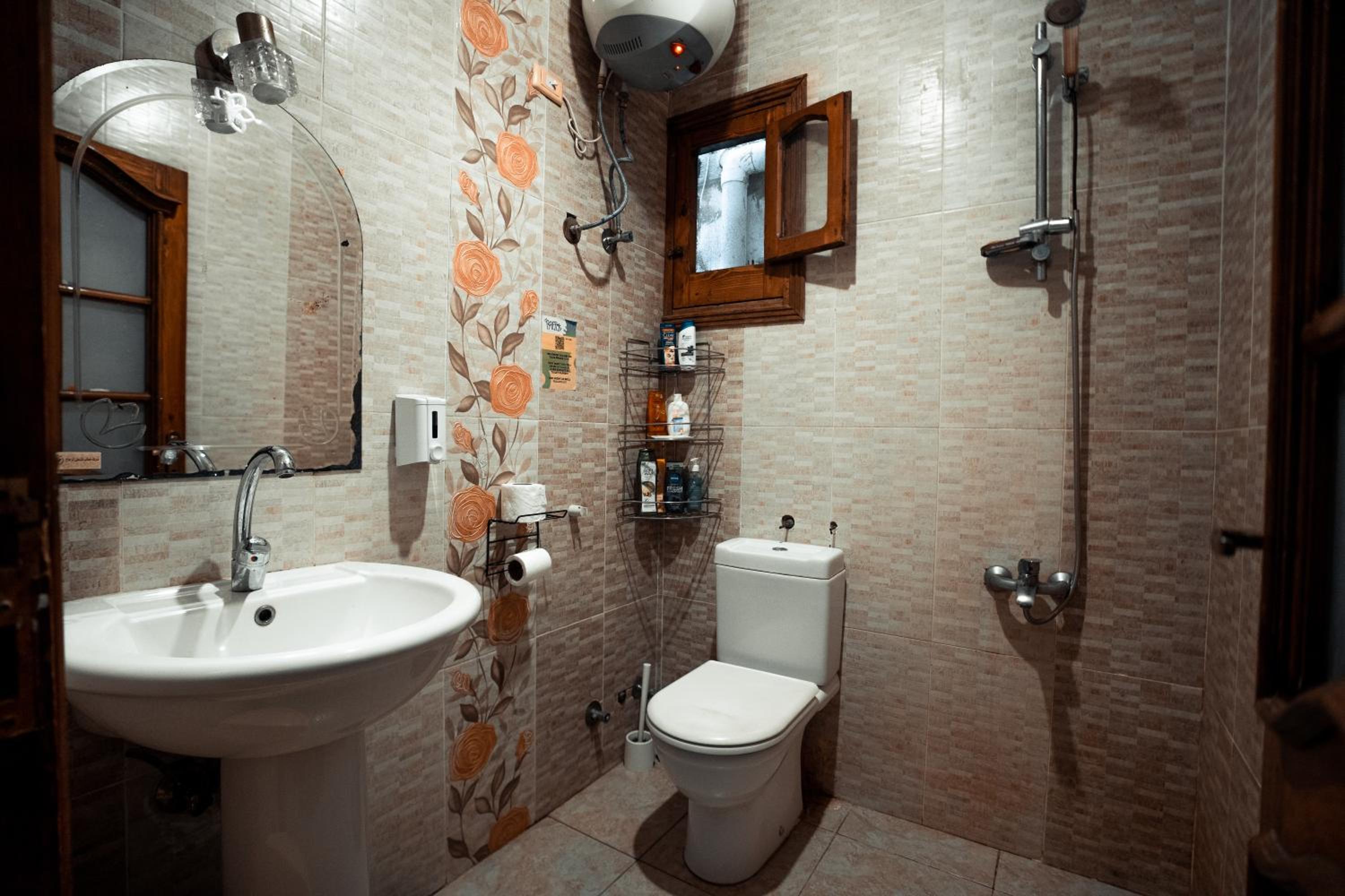 Double room with backyard - Photo 6