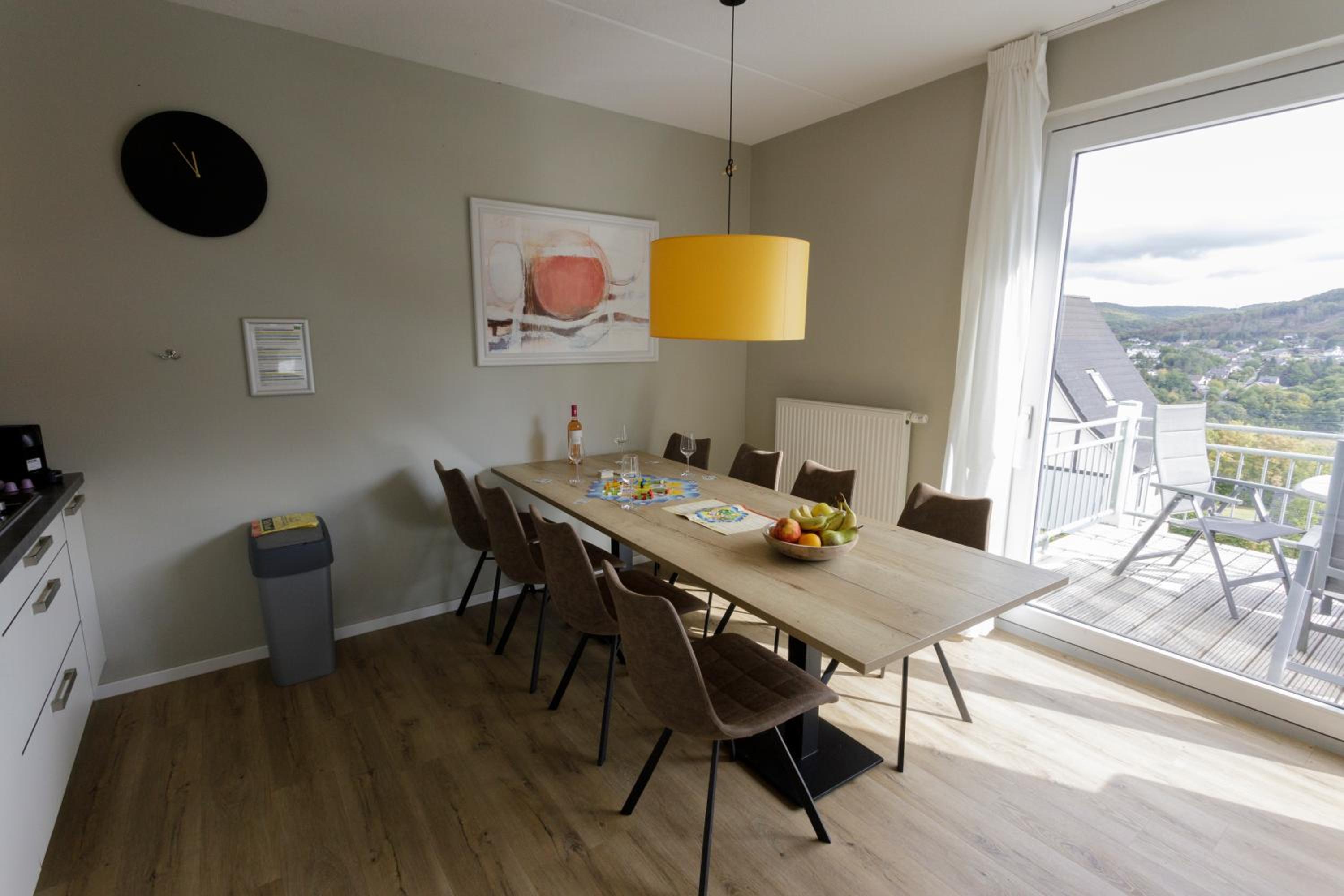 Four-Bedroom Bungalow - Photo 3