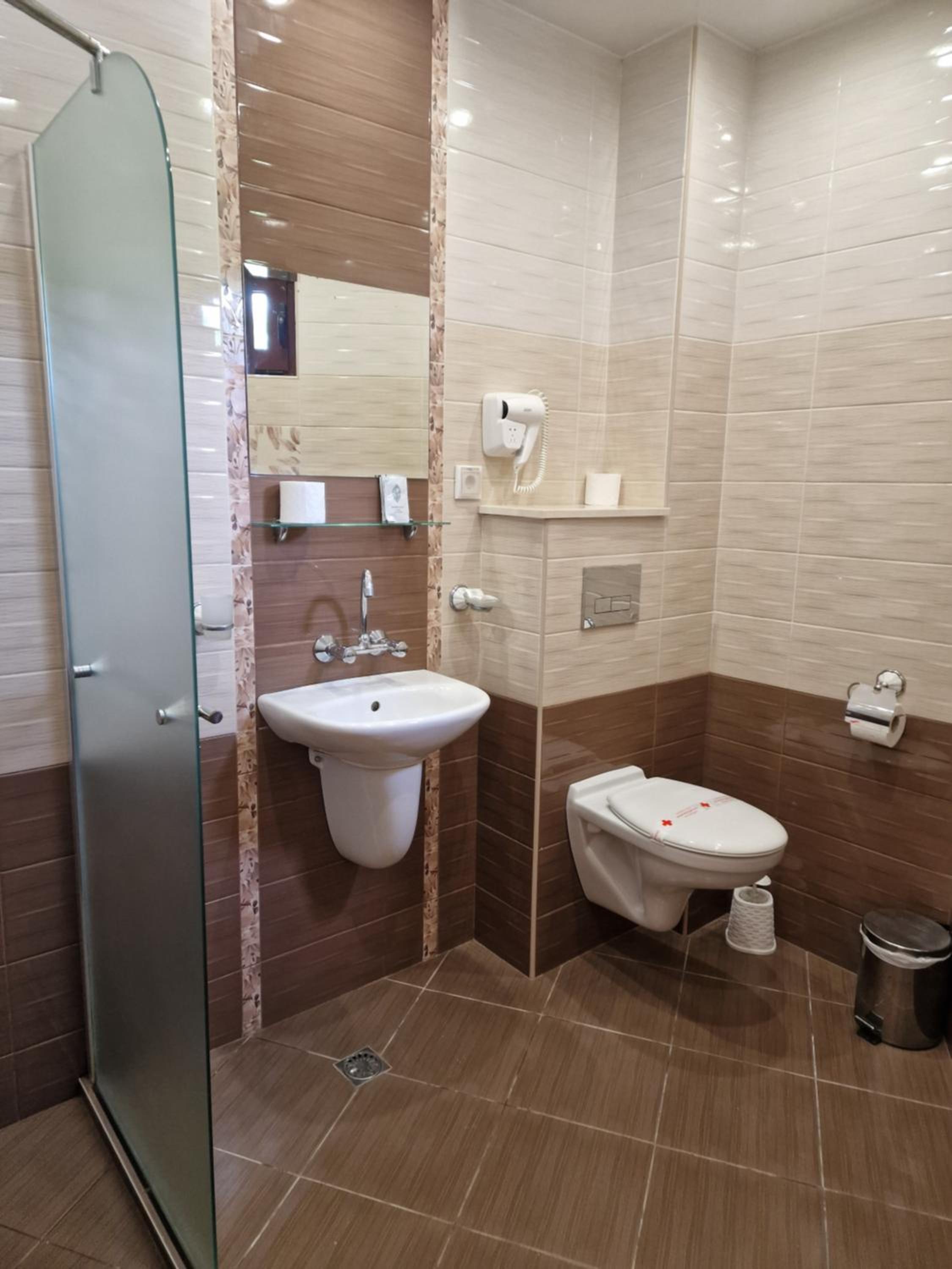 One-Bedroom Apartment - Photo 5