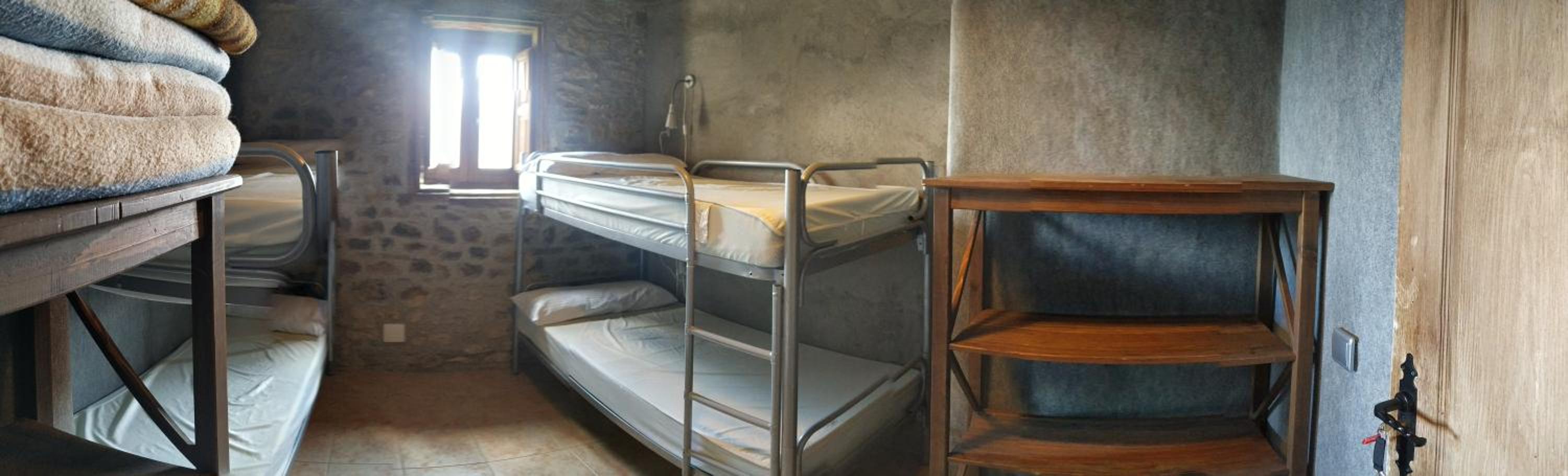 Quadruple Room with Shared Bathroom photo 1