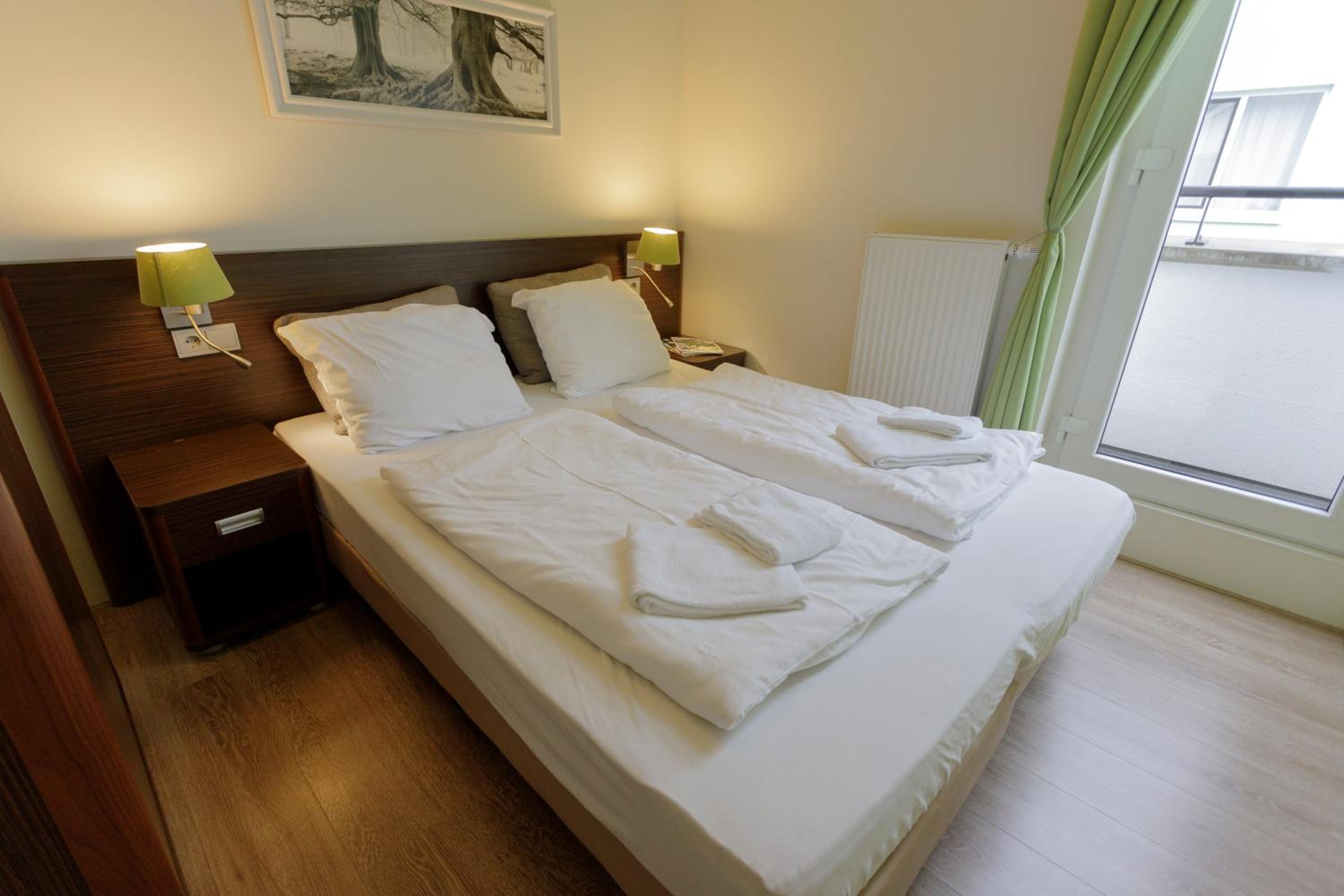 Five-Bedroom Apartment - Photo 7