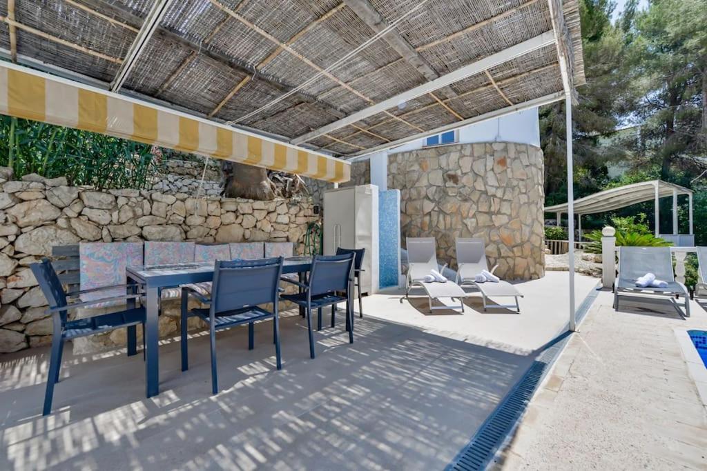 Villa photo 2