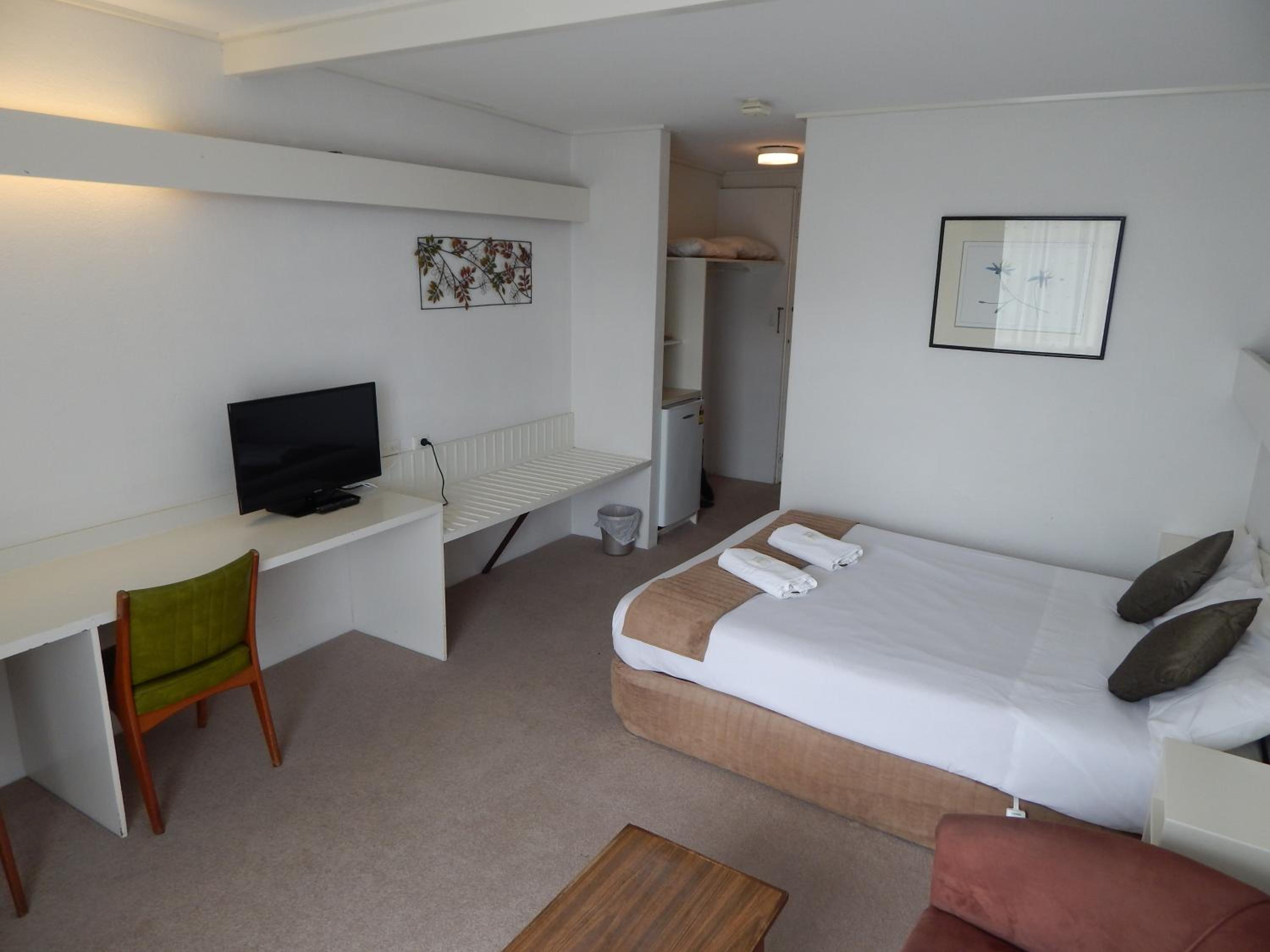 Standard Queen Room - Photo 2