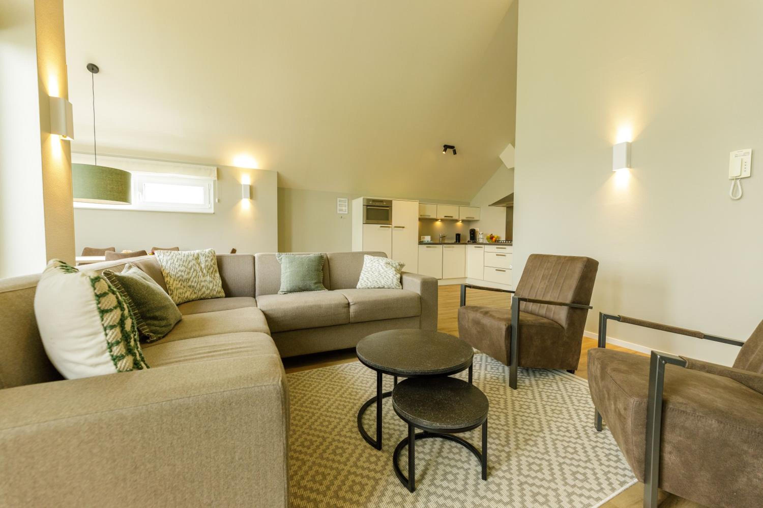 Three-Bedroom Apartment - Photo 7