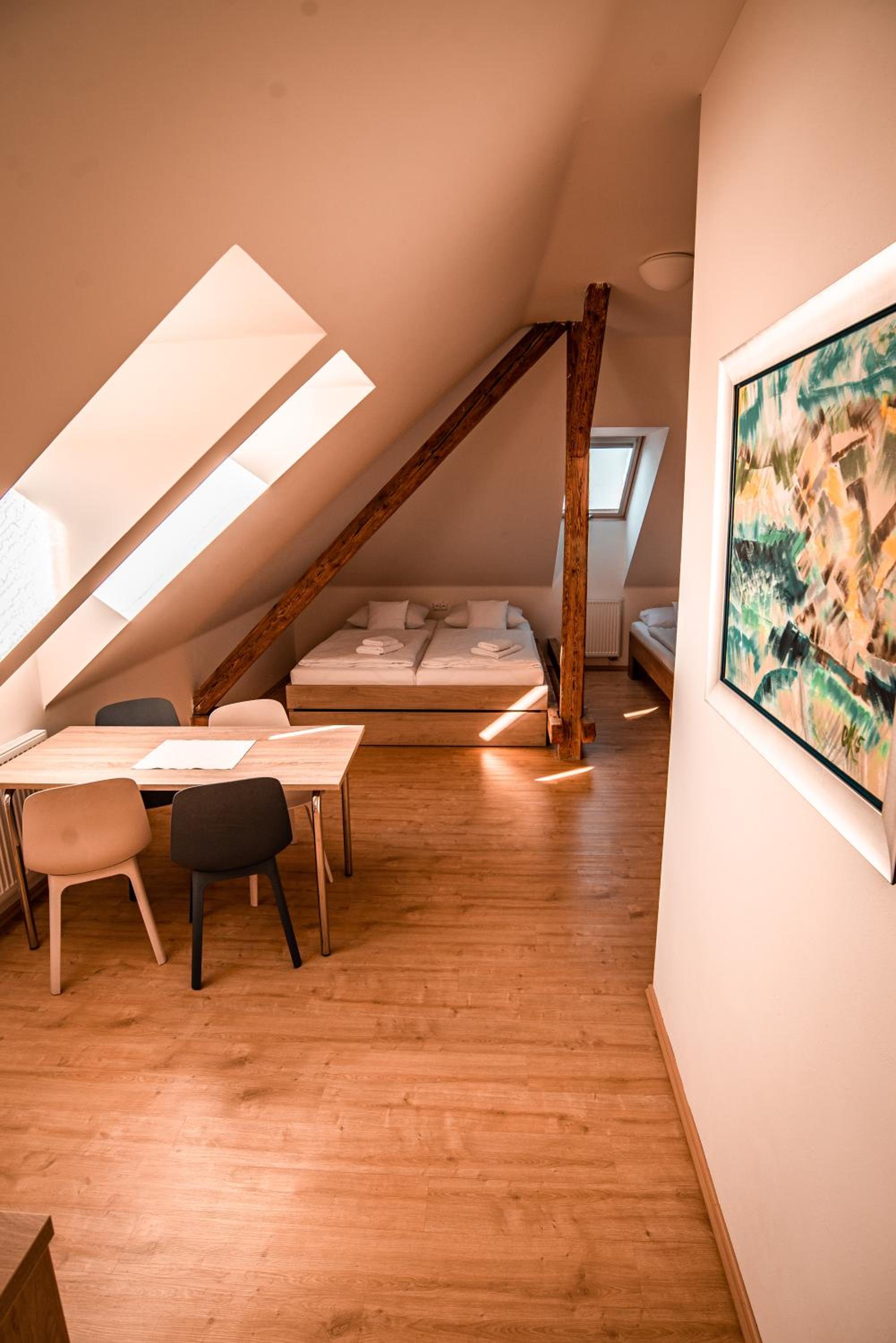 Apartment photo 2