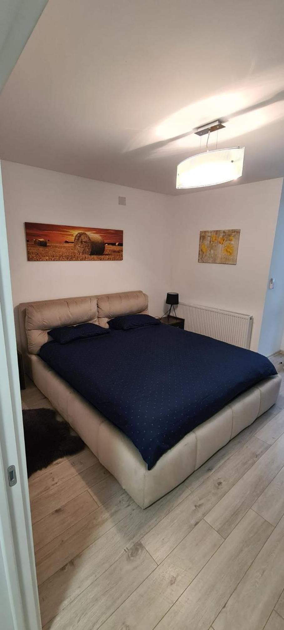One-Bedroom Apartment - Photo 5